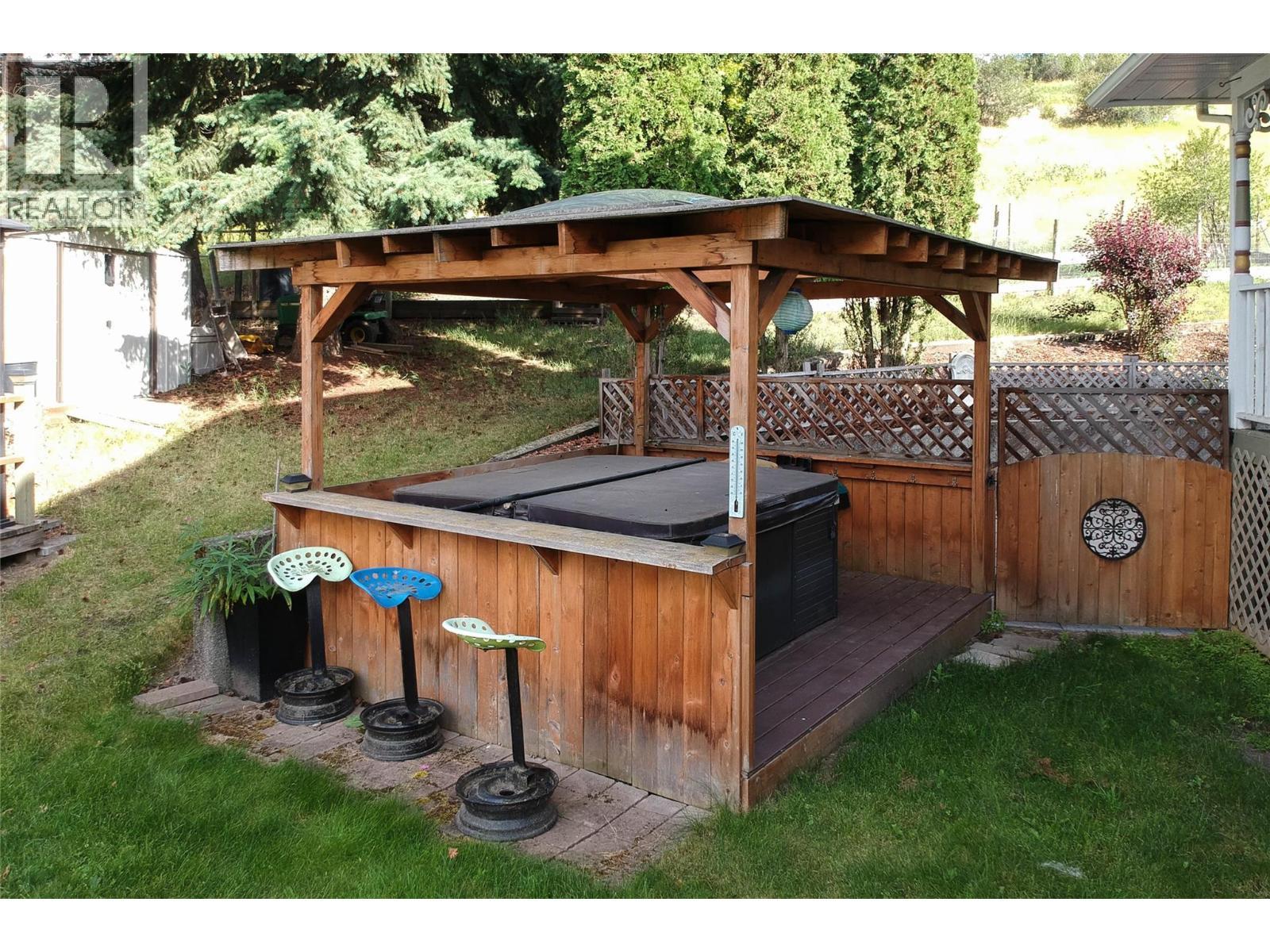 6655 Cosens Bay Road, Coldstream, BC - Outdoor