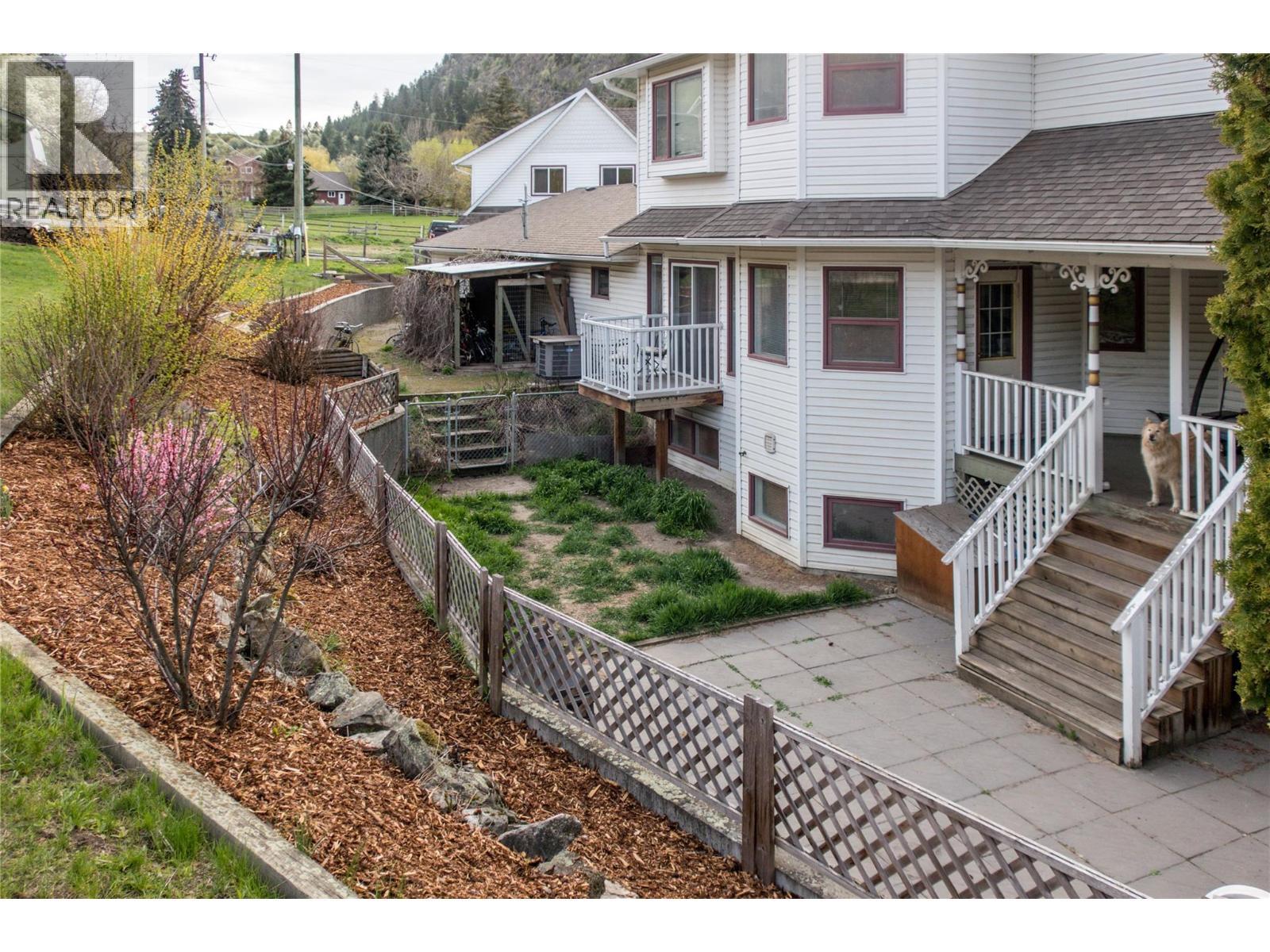 6655 Cosens Bay Road, Coldstream, BC - Outdoor With Deck Patio Veranda