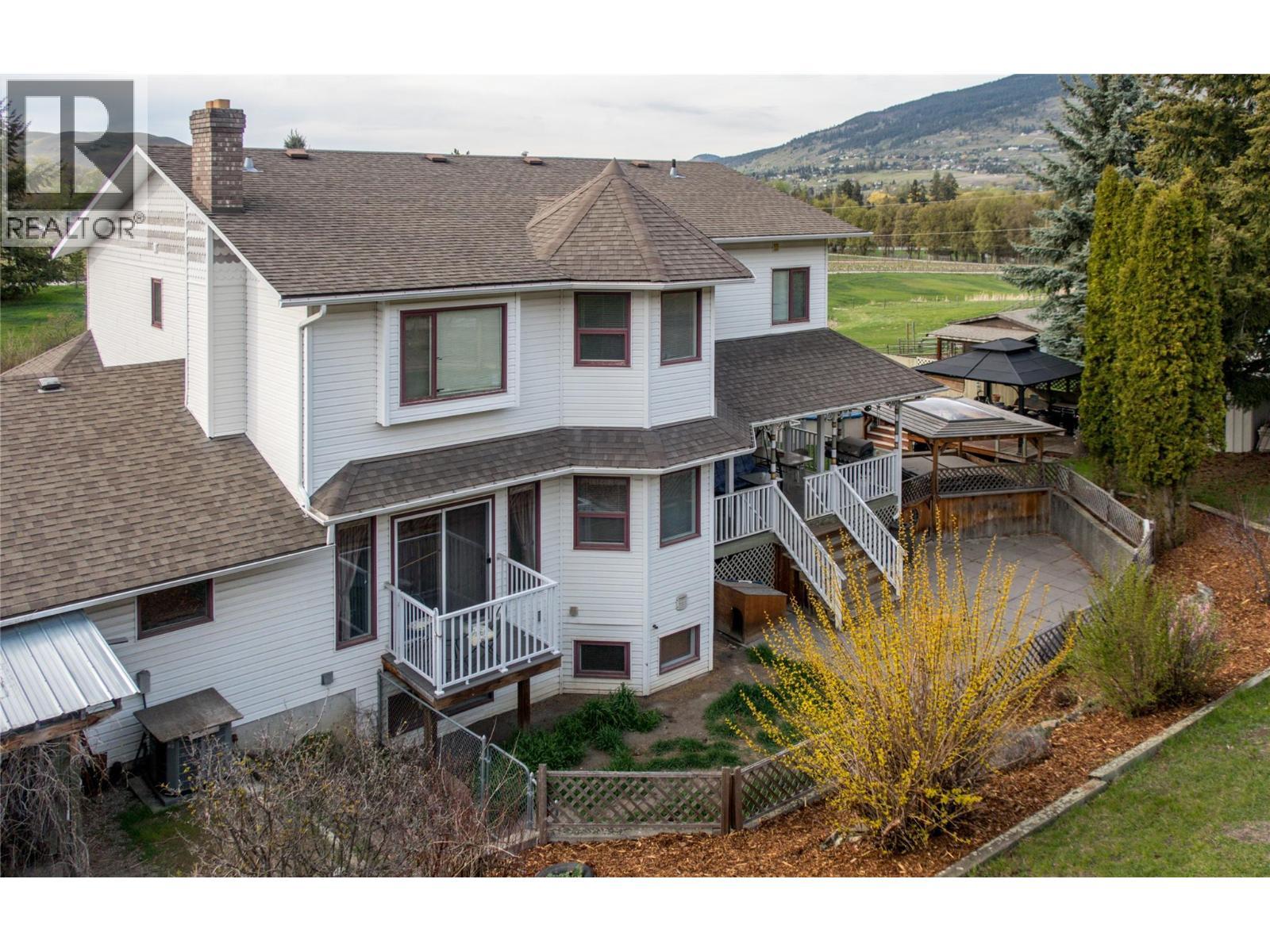 6655 Cosens Bay Road, Coldstream, BC - Outdoor
