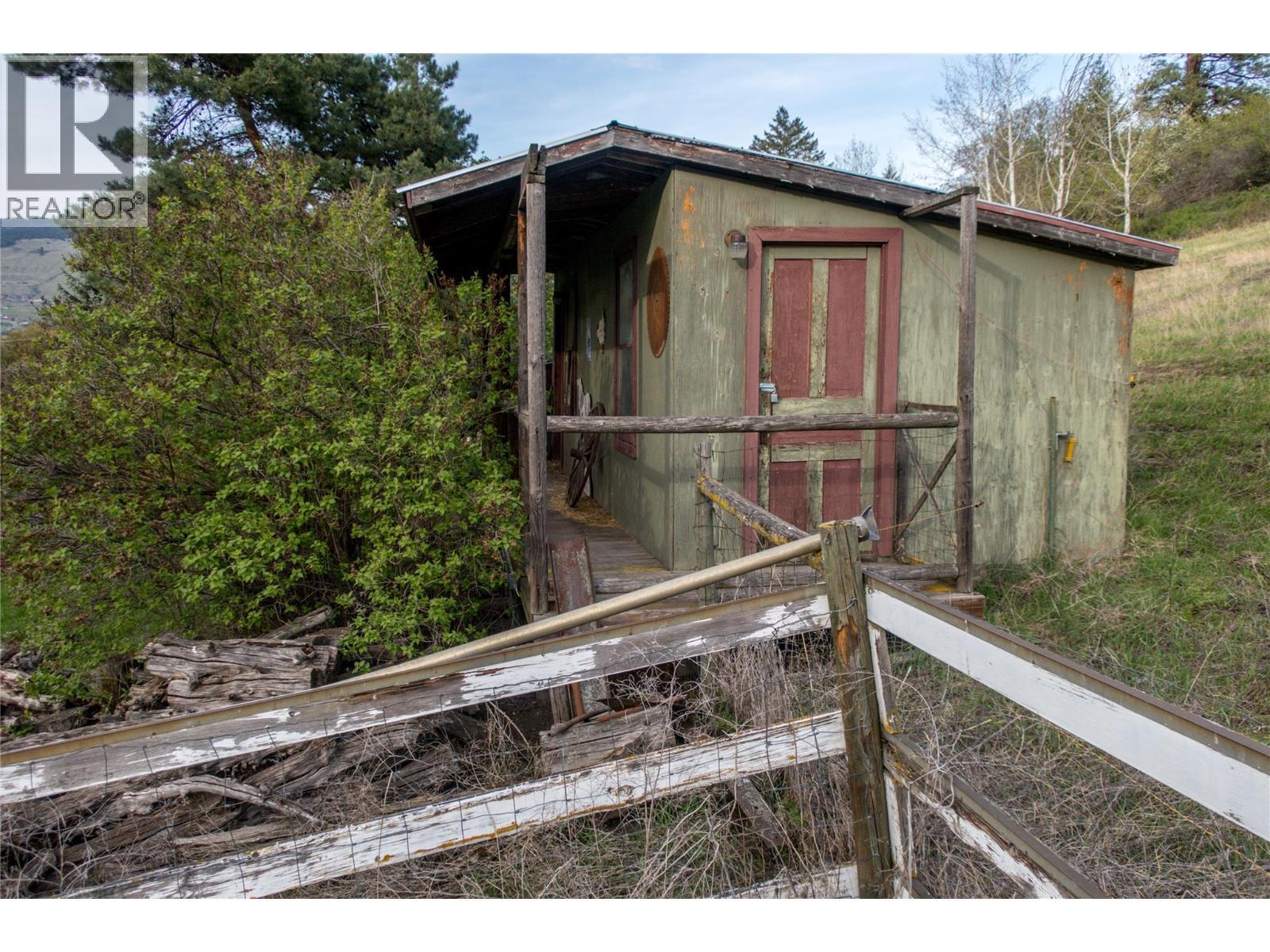 chicken coop - 6655 Cosens Bay Road, Coldstream, BC - Outdoor