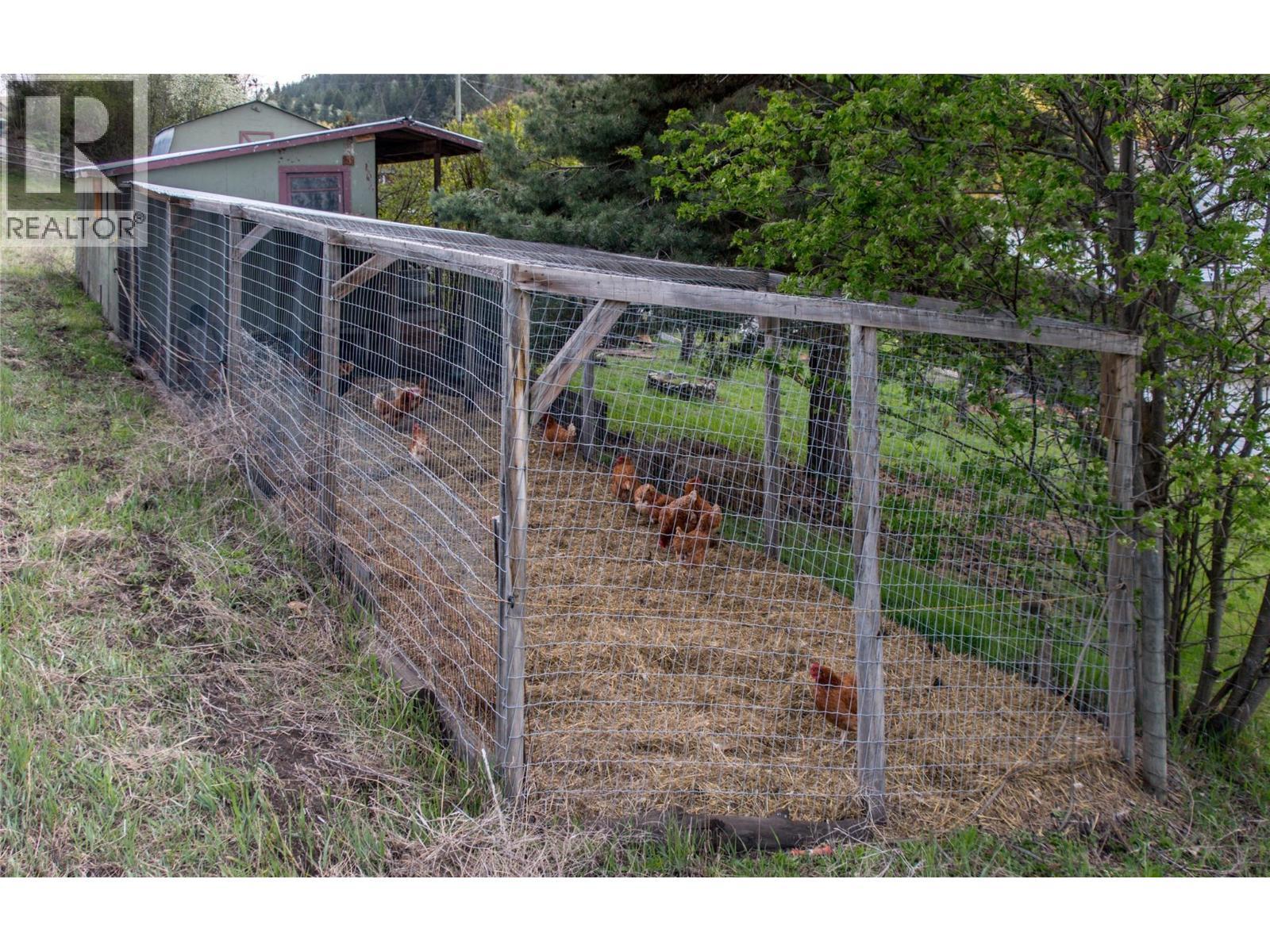 chicken coop - 6655 Cosens Bay Road, Coldstream, BC - Outdoor
