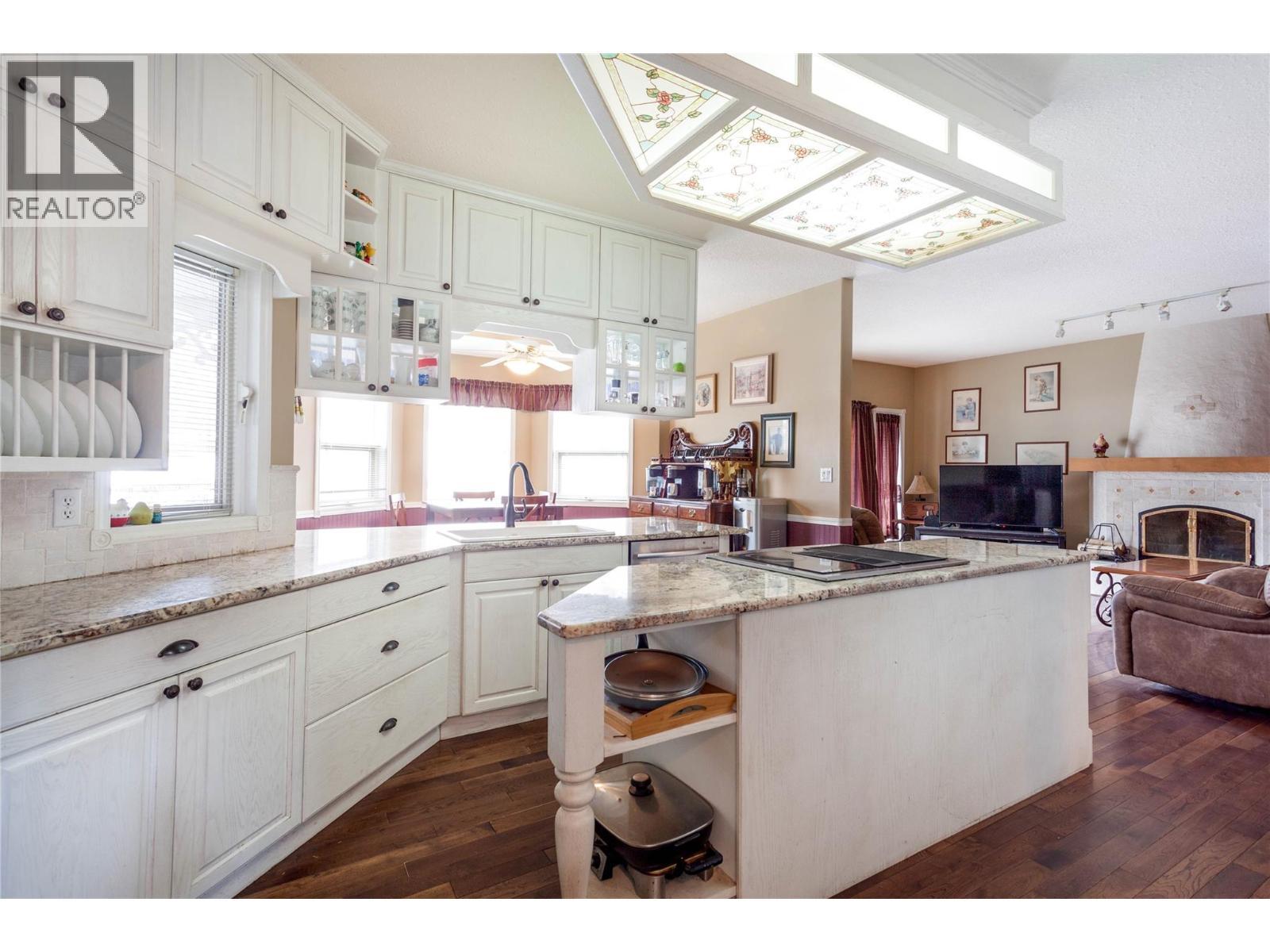 Kitchen Main - 6655 Cosens Bay Road, Coldstream, BC - Indoor Photo Showing Kitchen