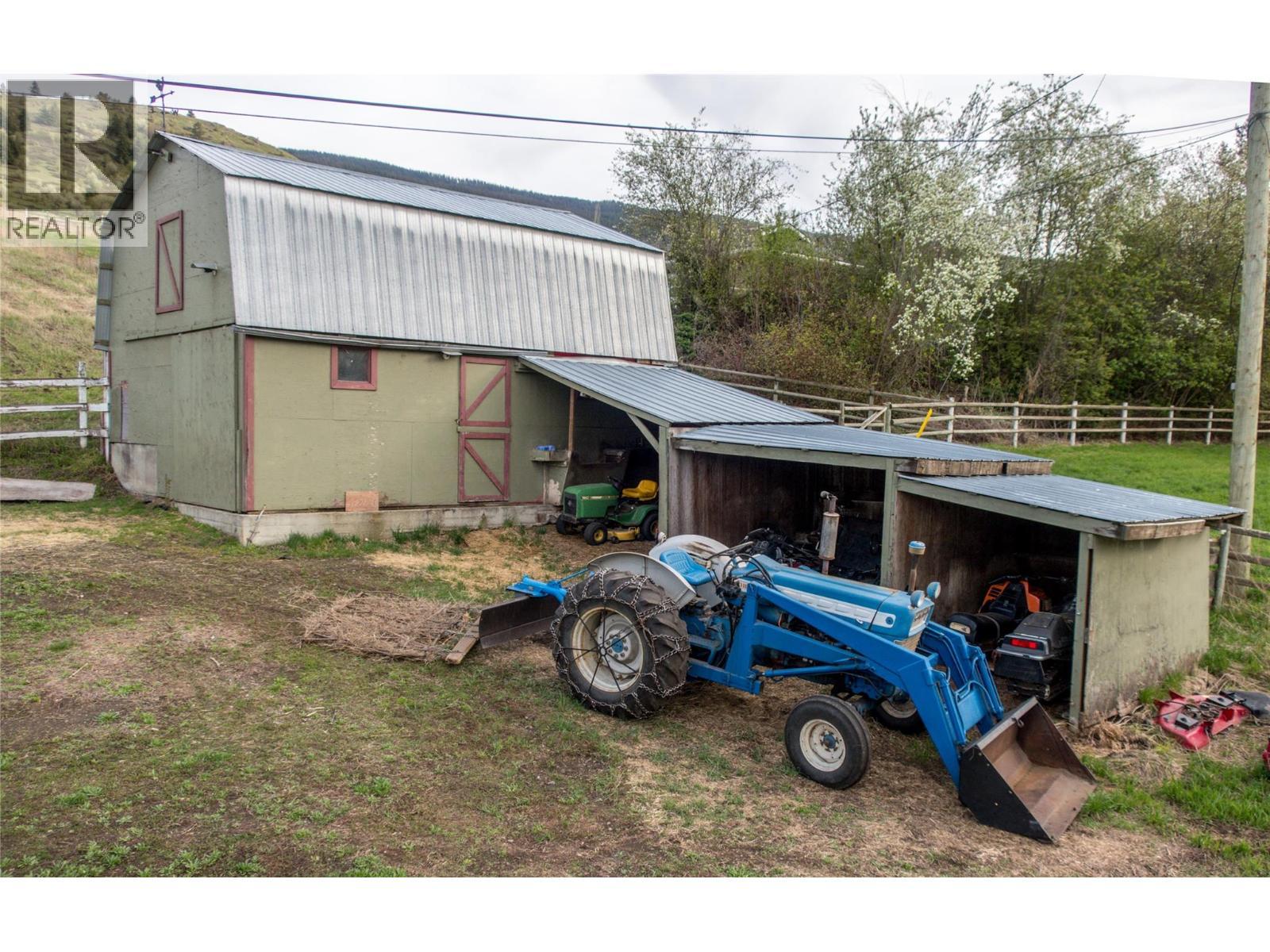 Barn - 6655 Cosens Bay Road, Coldstream, BC - Outdoor