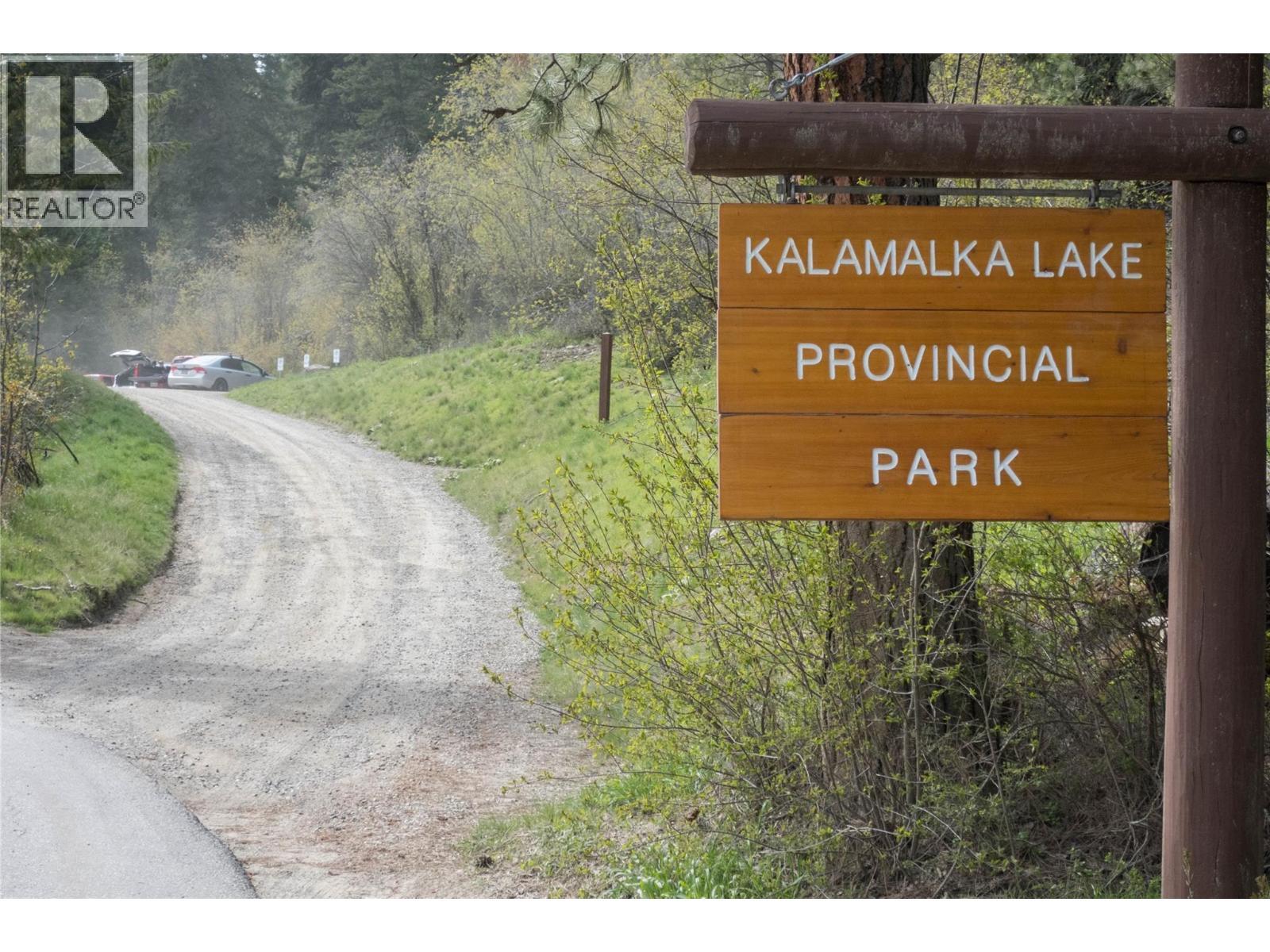 5 minute walk to park - 6655 Cosens Bay Road, Coldstream, BC - Outdoor