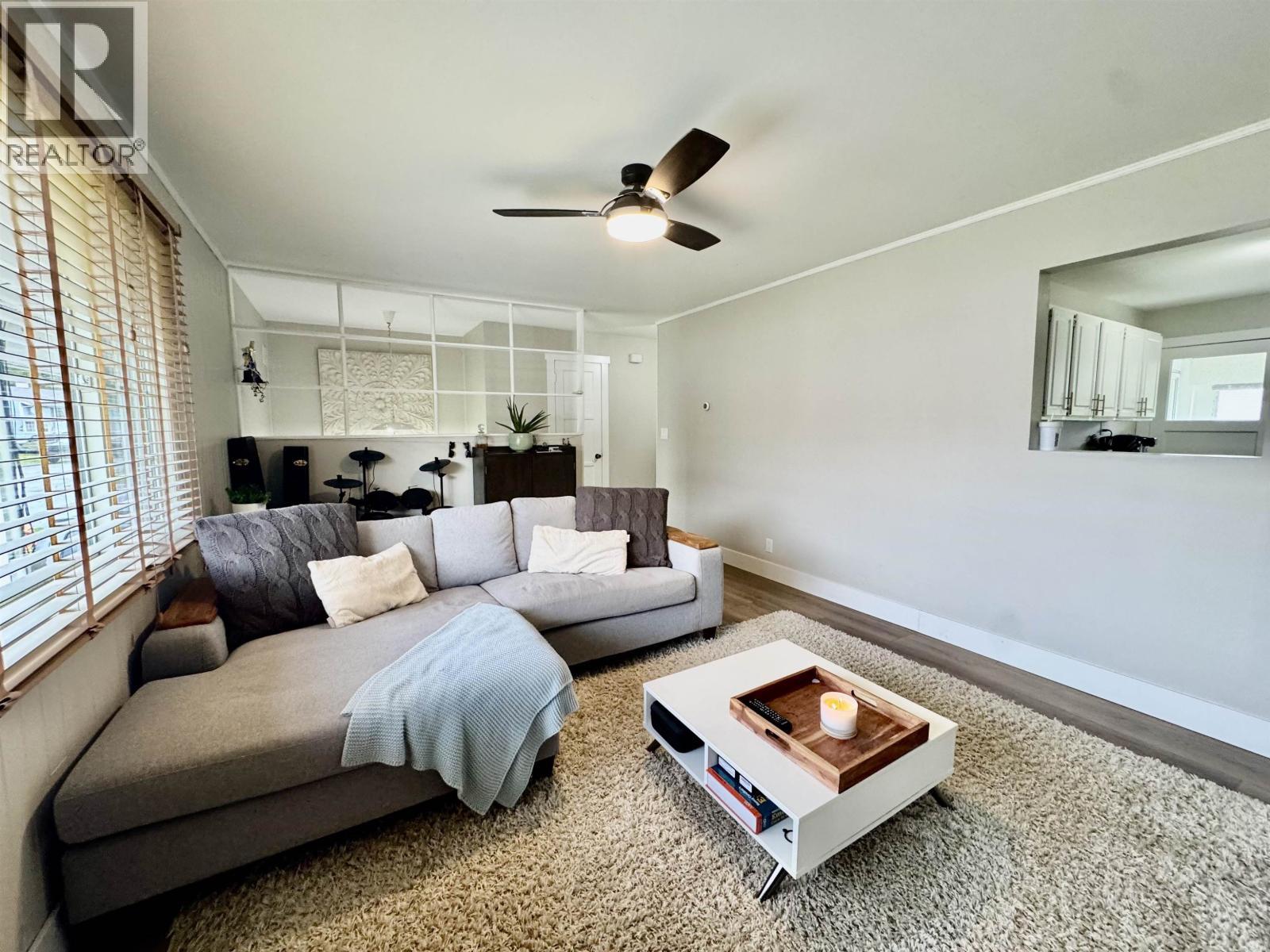 4 Grouse Street, Kitimat, BC - Indoor Photo Showing Living Room