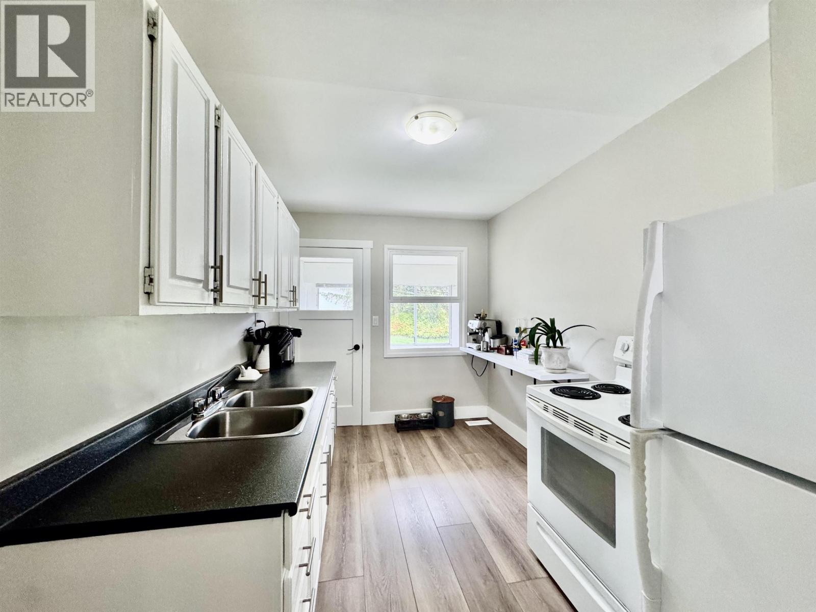 4 Grouse Street, Kitimat, BC - Indoor Photo Showing Kitchen With Double Sink