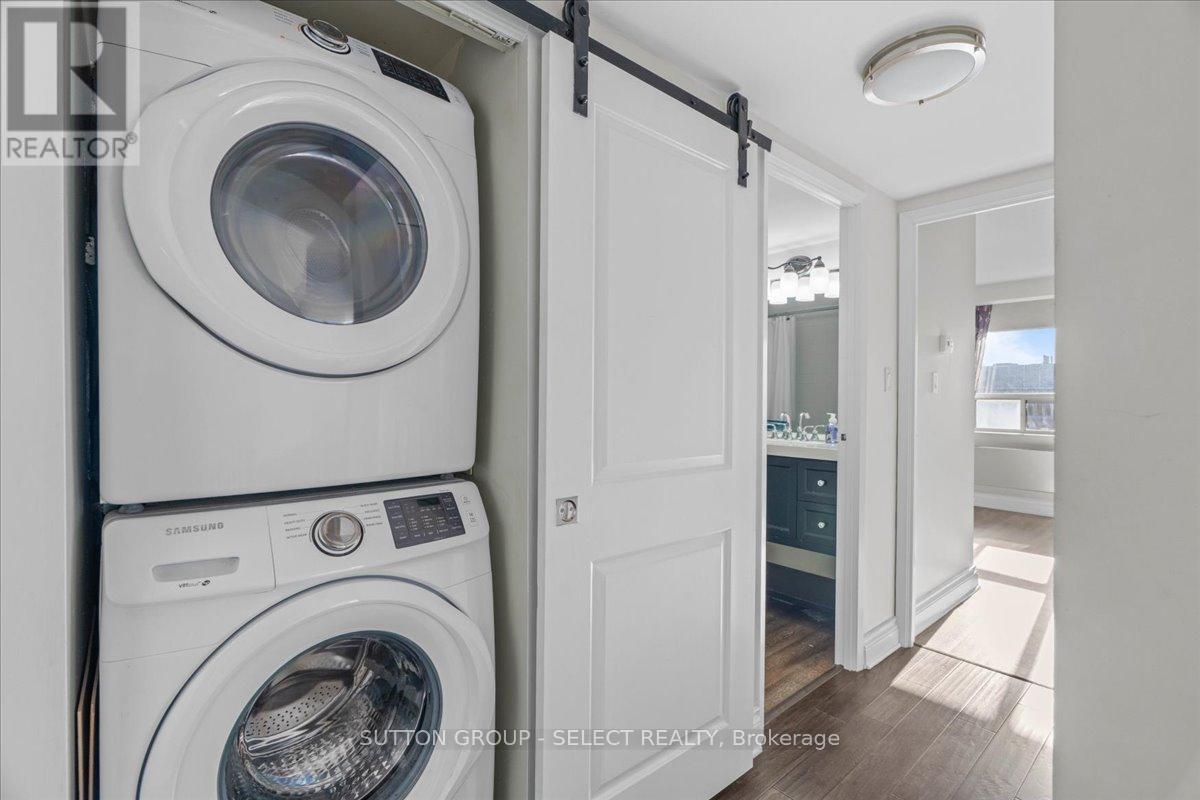 903 - 7 Picton Street, London East (East F), ON - Indoor Photo Showing Laundry Room