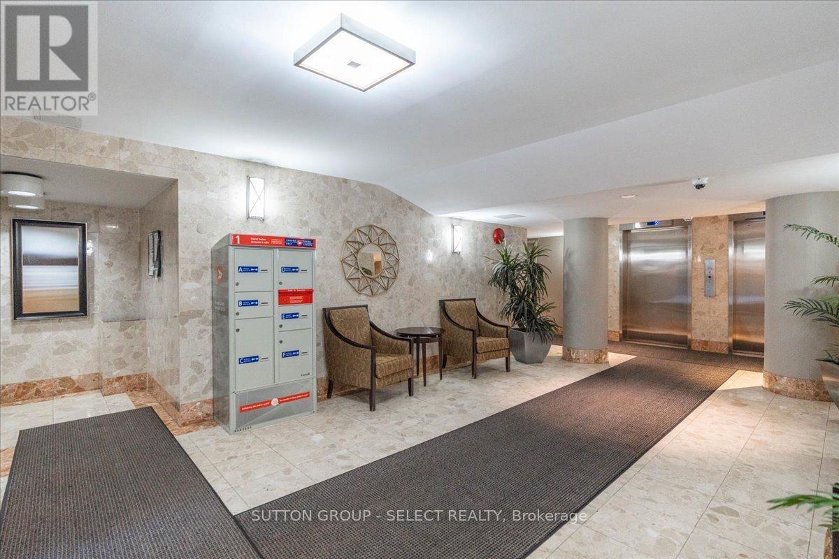 903 - 7 Picton Street, London East (East F), ON - Indoor