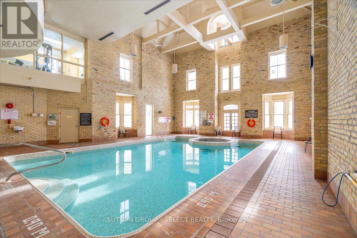 903 - 7 Picton Street, London East (East F), ON - Indoor Photo Showing Other Room With In Ground Pool