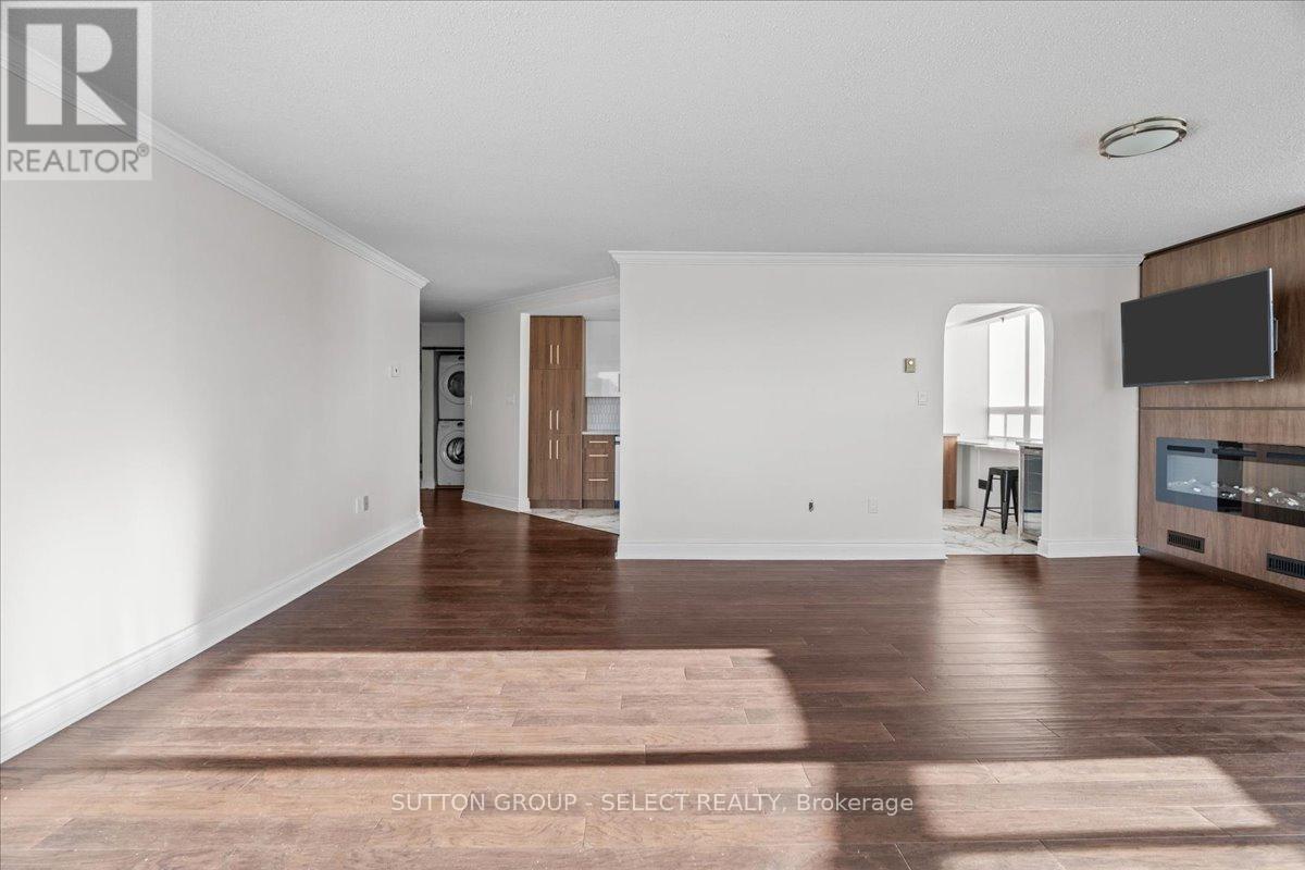 903 - 7 Picton Street, London East (East F), ON - Indoor With Fireplace