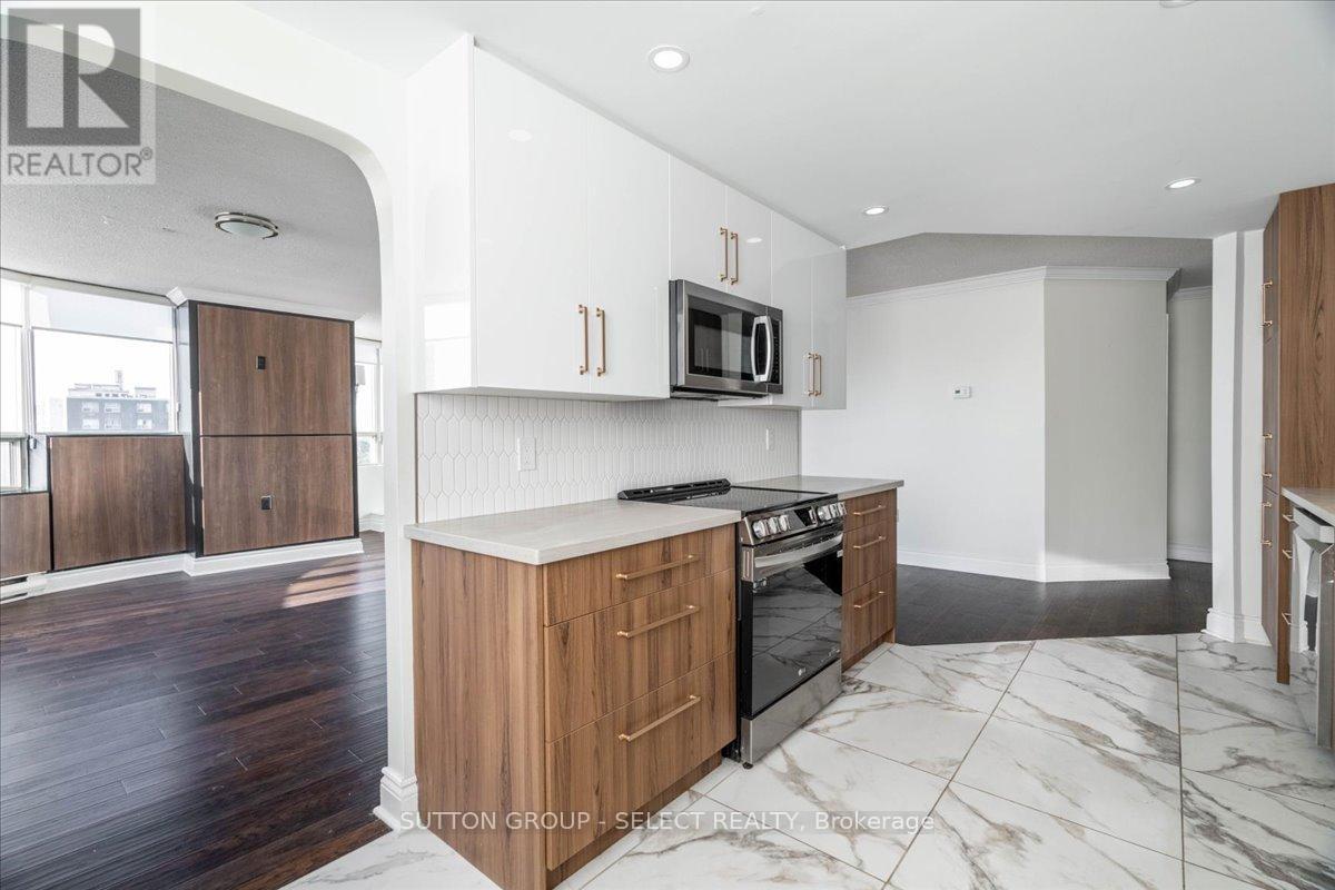 903 - 7 Picton Street, London East (East F), ON - Indoor Photo Showing Kitchen