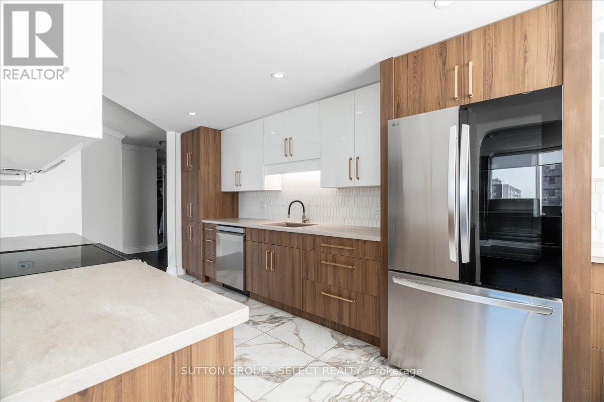 903 - 7 Picton Street, London East (East F), ON - Indoor Photo Showing Kitchen