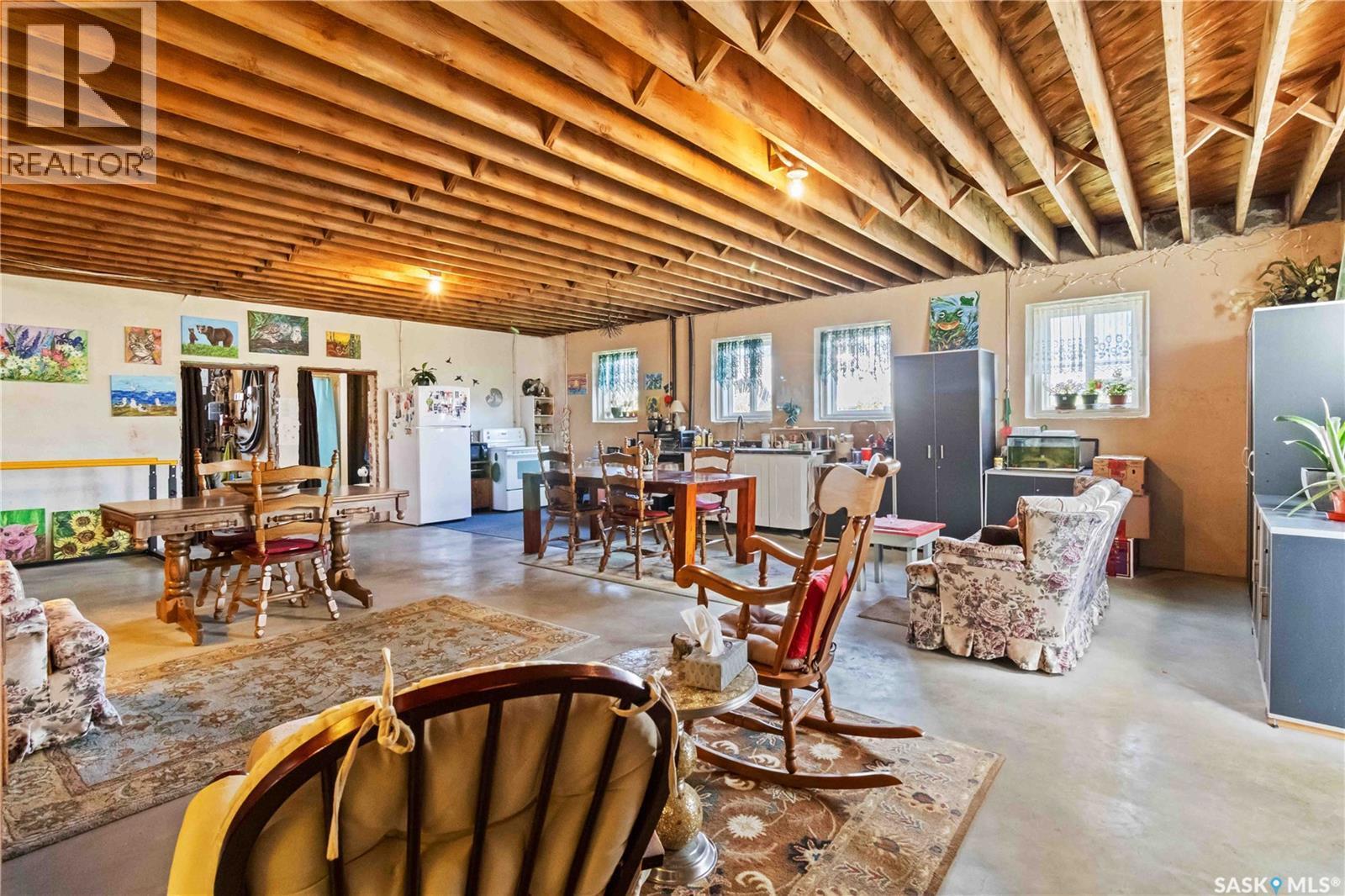 Mcleod Acreage, Perdue Rm No. 346, SK - Indoor