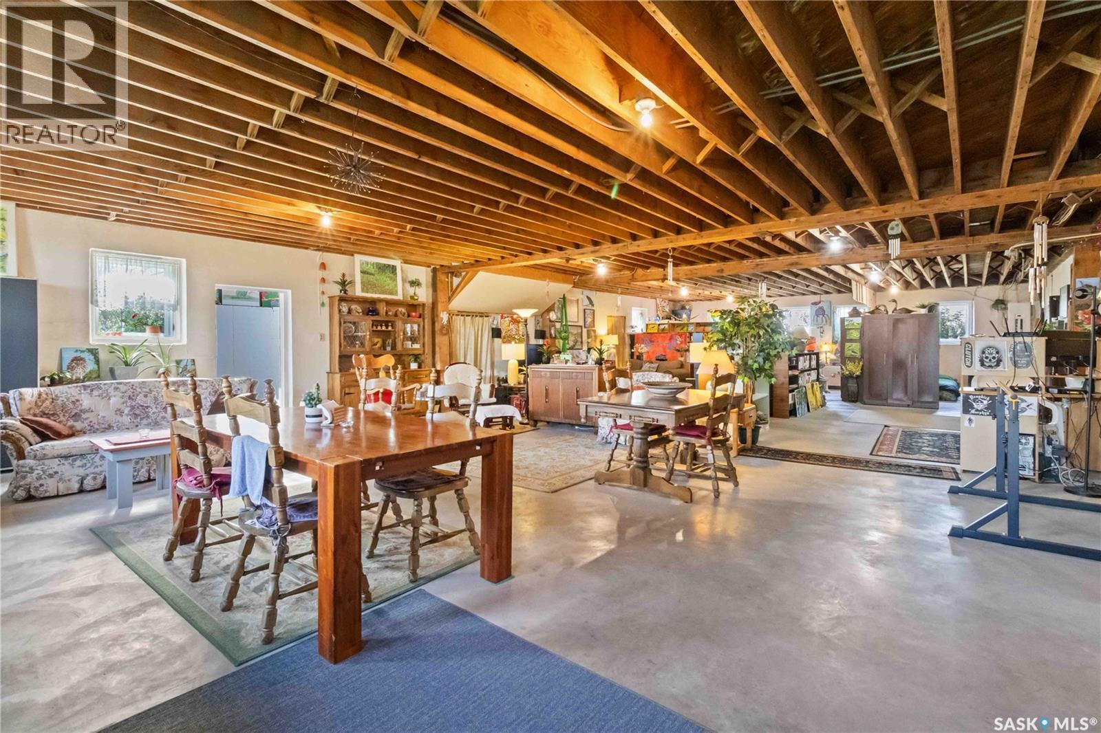 Mcleod Acreage, Perdue Rm No. 346, SK - Indoor