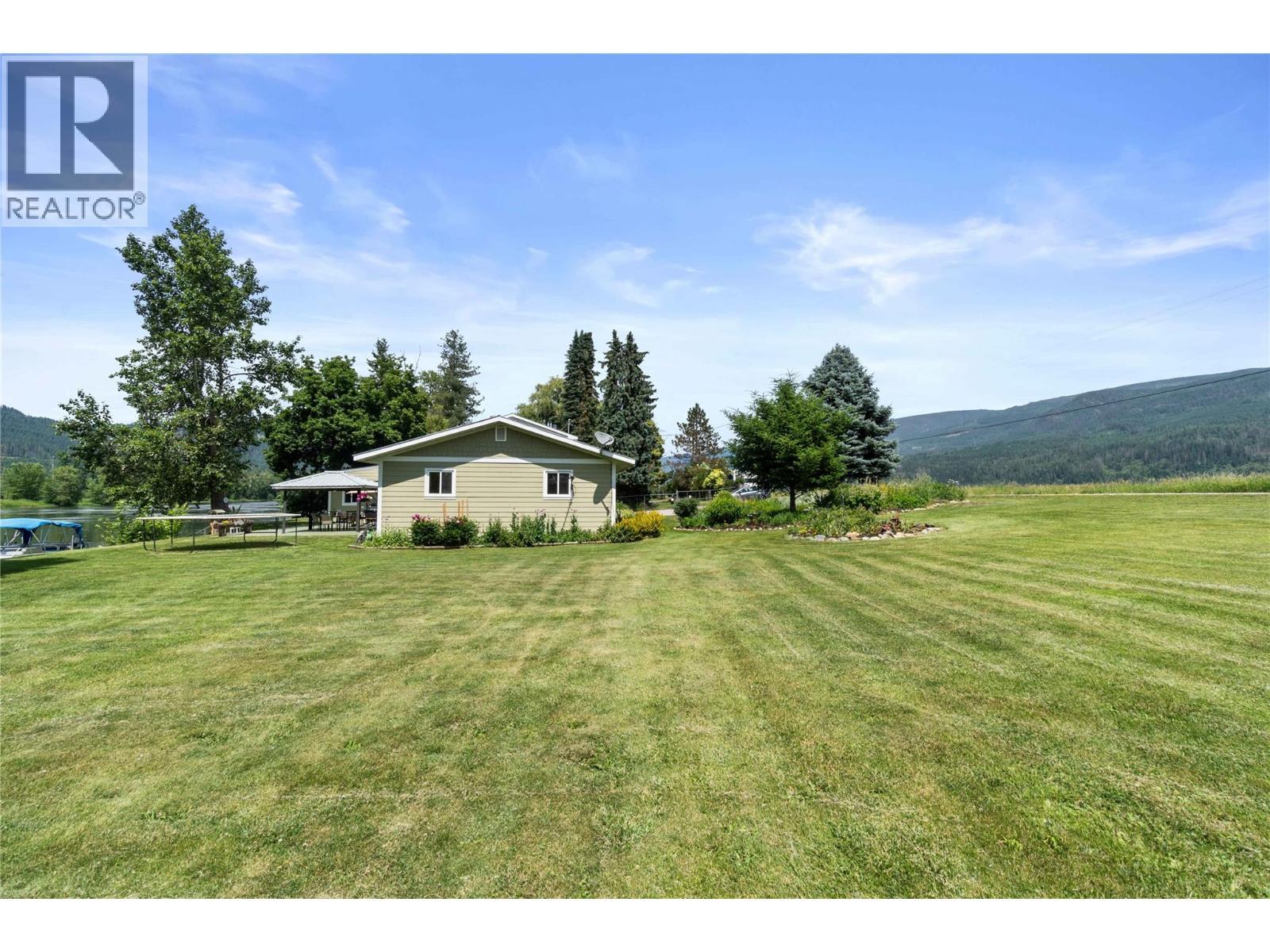 7088 97A Highway, Grindrod, BC - Outdoor