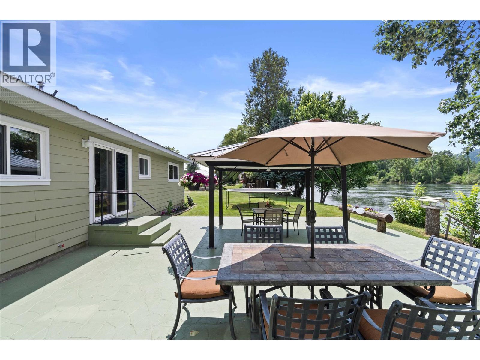 7088 97A Highway, Grindrod, BC - Outdoor