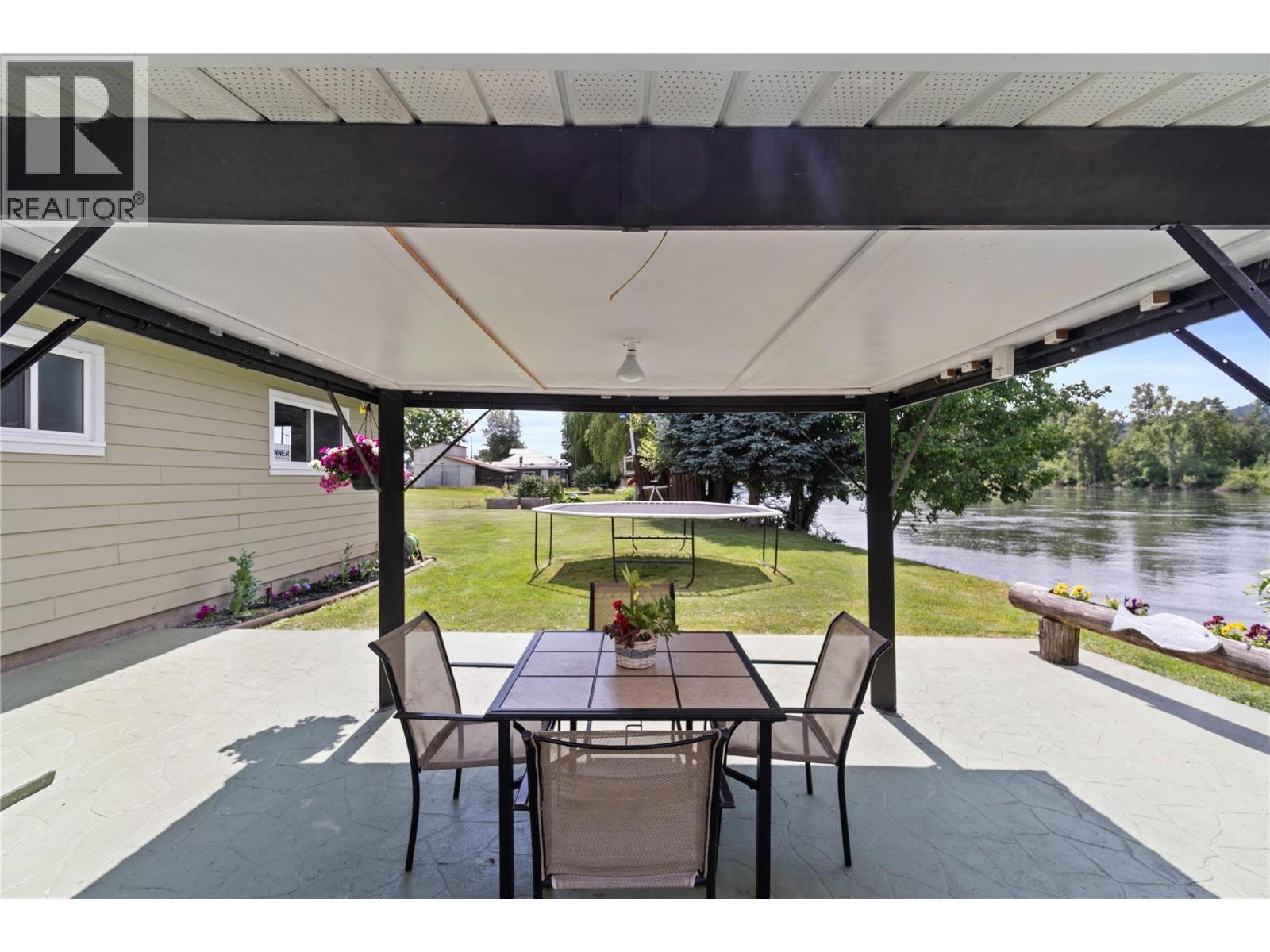 7088 97A Highway, Grindrod, BC - Outdoor