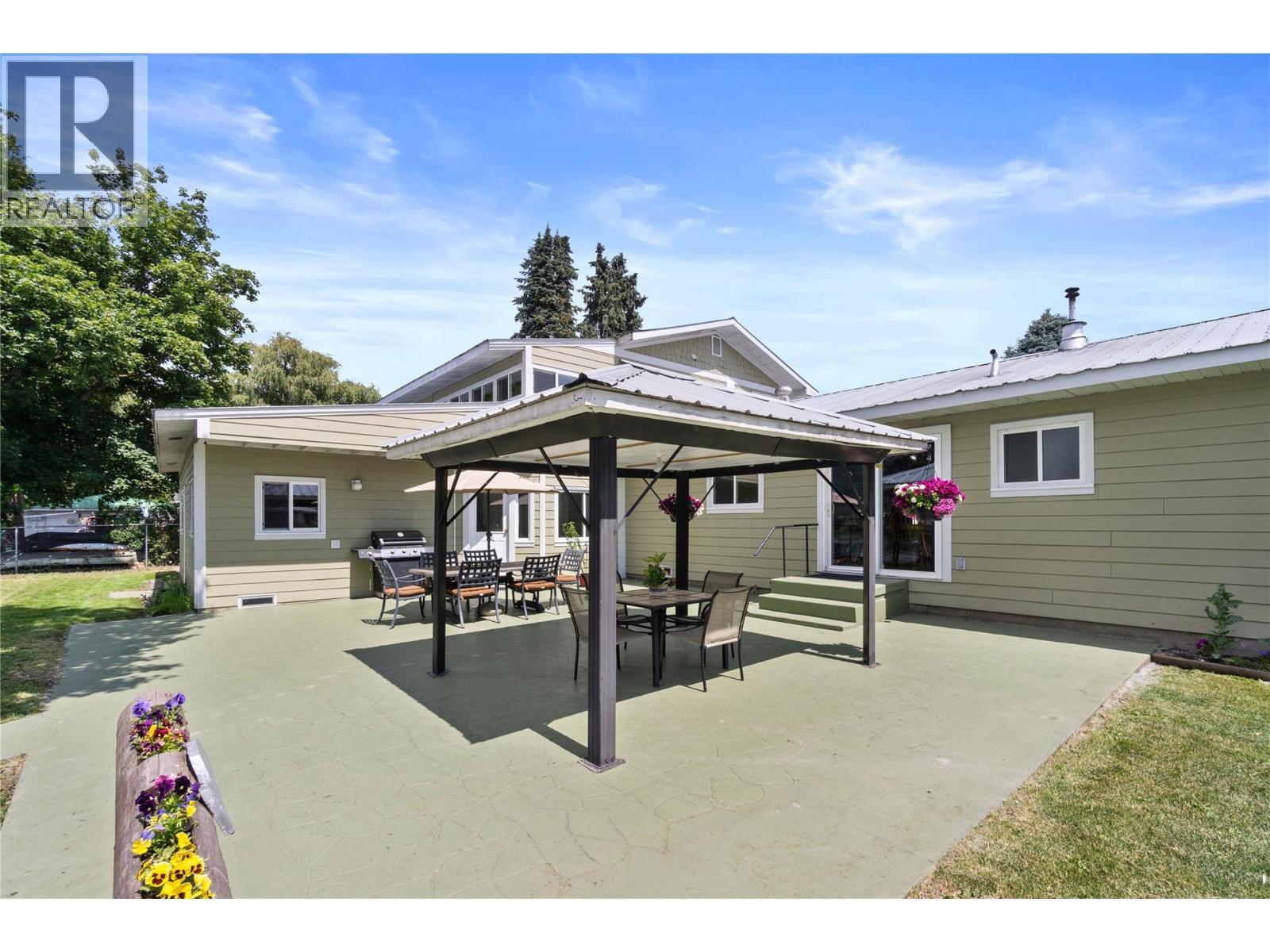 7088 97A Highway, Grindrod, BC - Outdoor