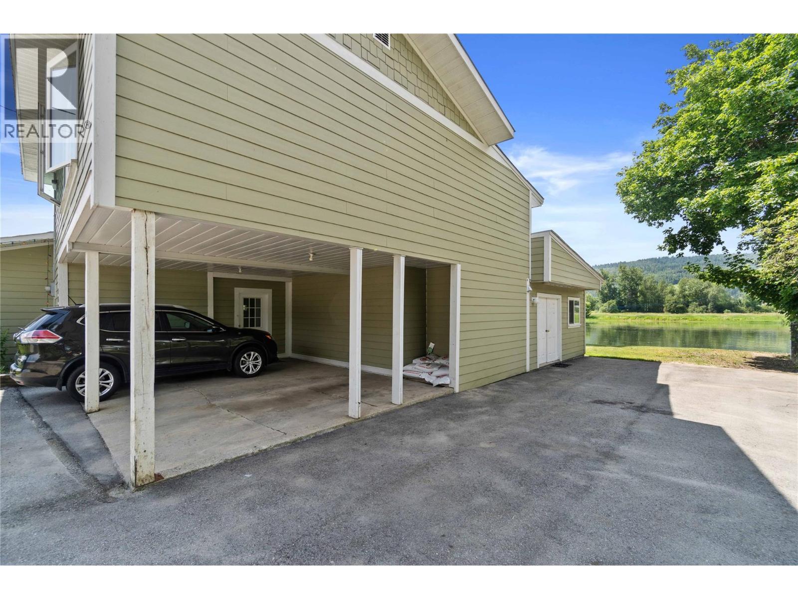 7088 97A Highway, Grindrod, BC - Outdoor