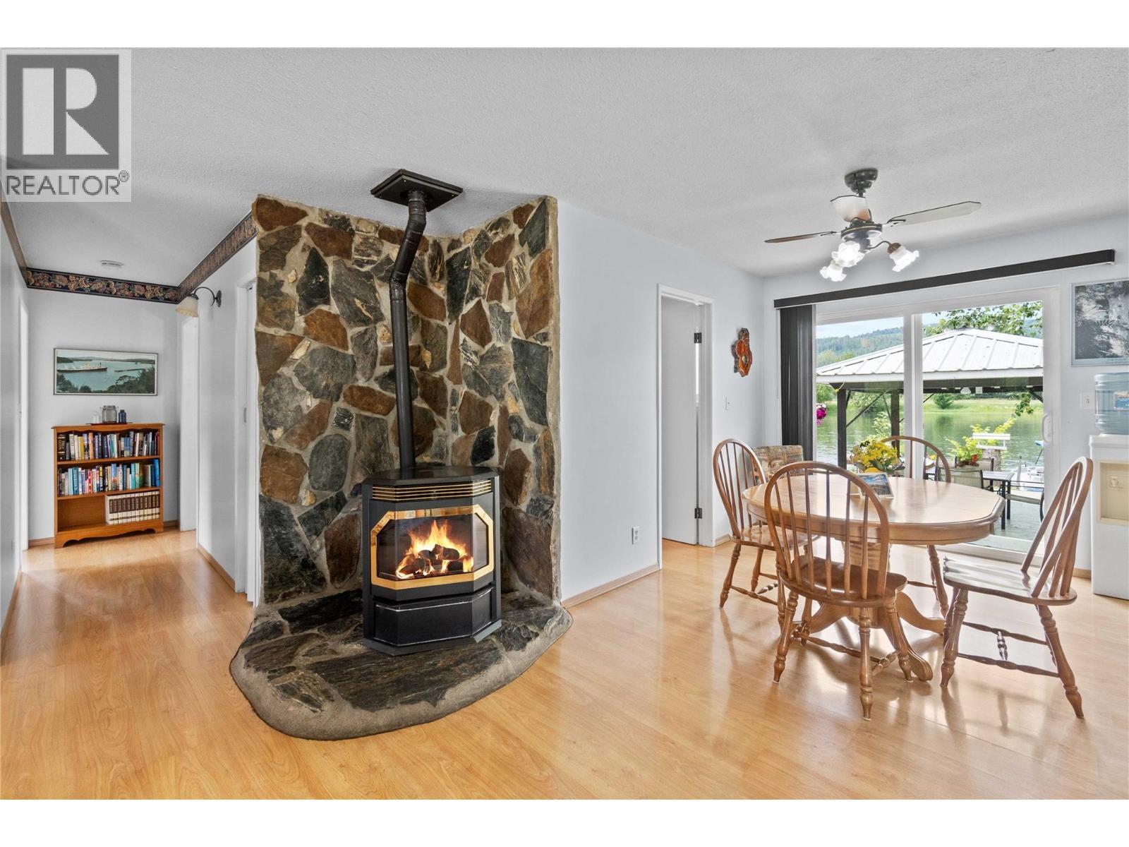7088 97A Highway, Grindrod, BC - Indoor With Fireplace