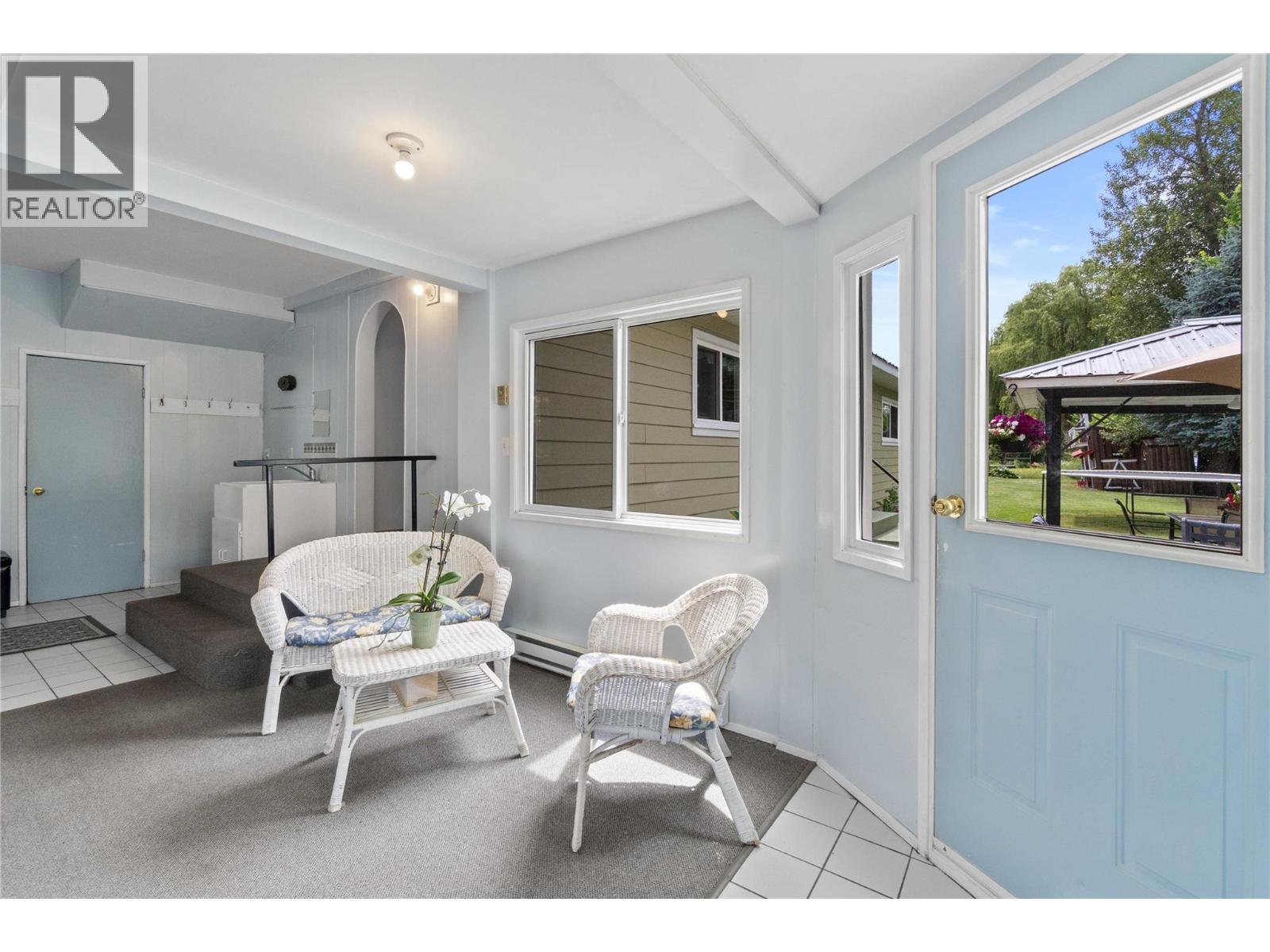 7088 97A Highway, Grindrod, BC - Indoor Photo Showing Other Room