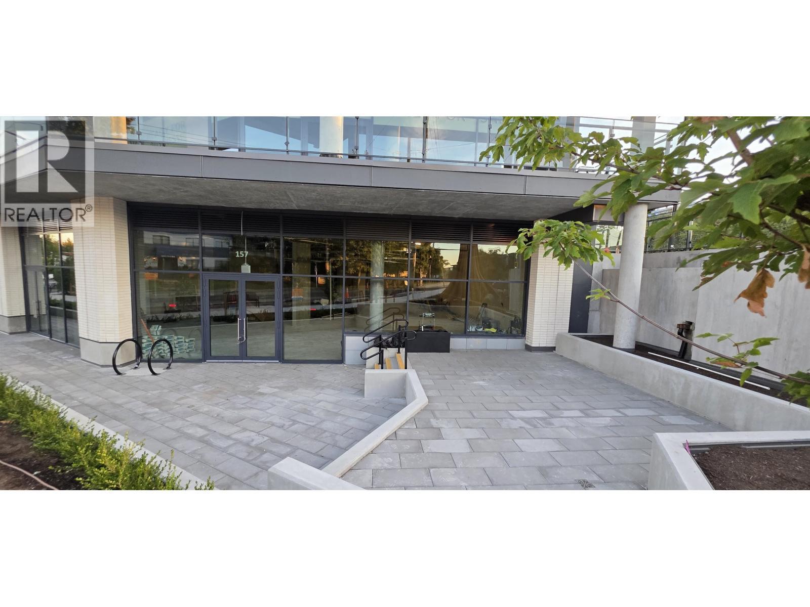 156/157 422 E 3Rd Street, North Vancouver, BC