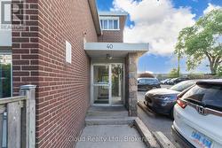 10 - 40 RABBIT LANE Toronto, ON M9B 5S6