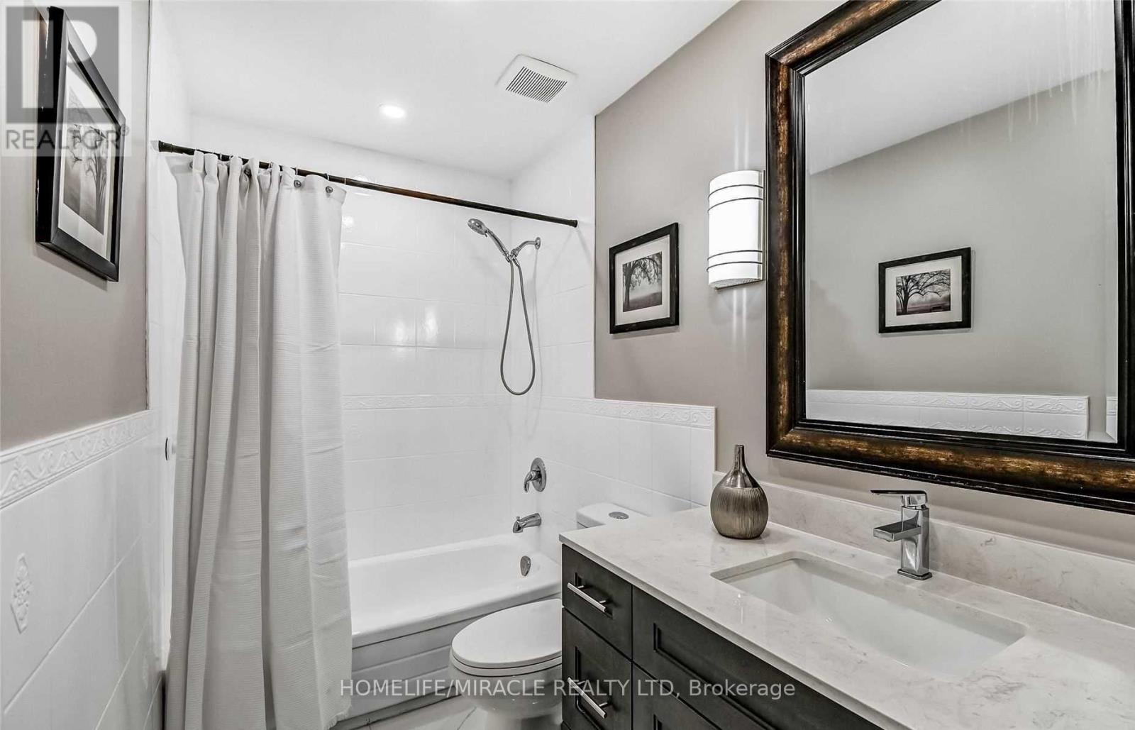 37 - 6855 Glen Erin Drive, Mississauga, ON - Indoor Photo Showing Bathroom