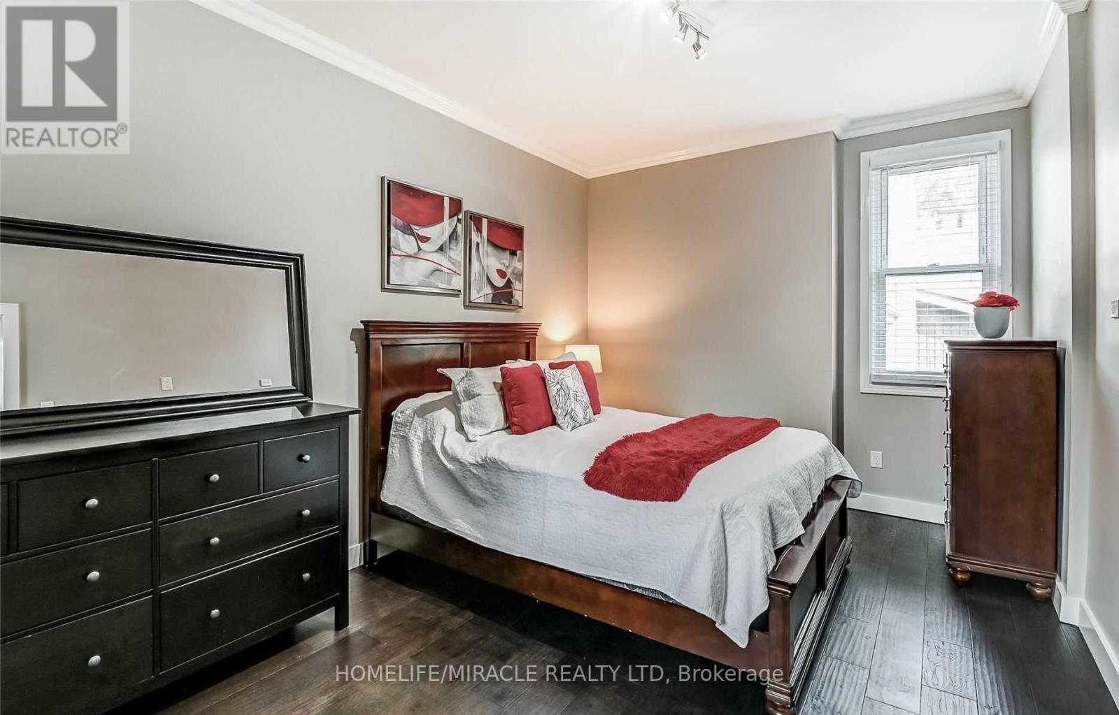 37 - 6855 Glen Erin Drive, Mississauga, ON - Indoor Photo Showing Bedroom