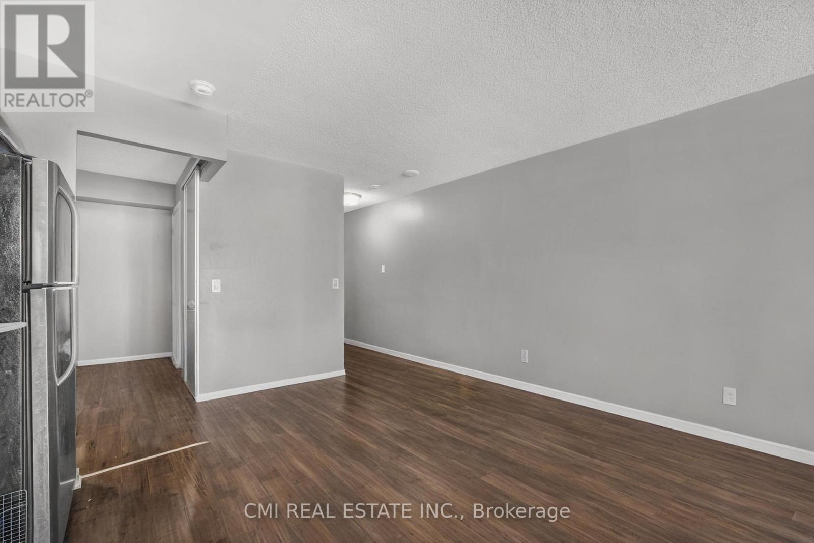 725 - 38 Joe Shuster Way, Toronto, ON - Indoor Photo Showing Other Room