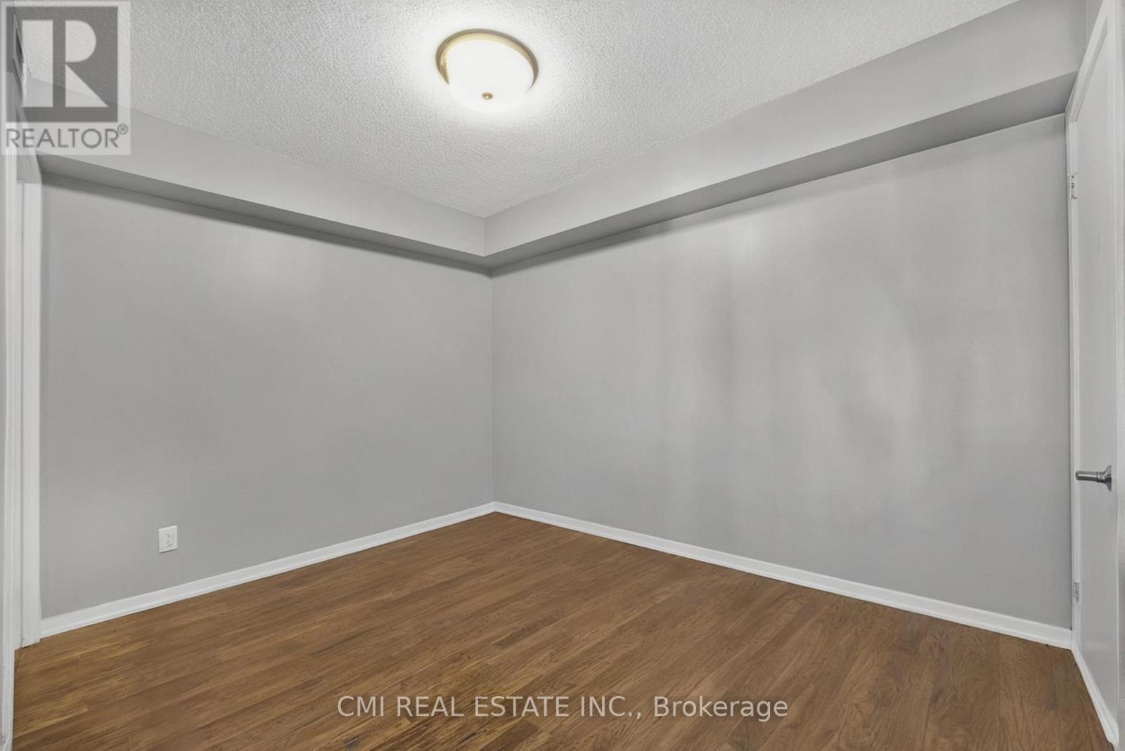 725 - 38 Joe Shuster Way, Toronto, ON - Indoor Photo Showing Other Room