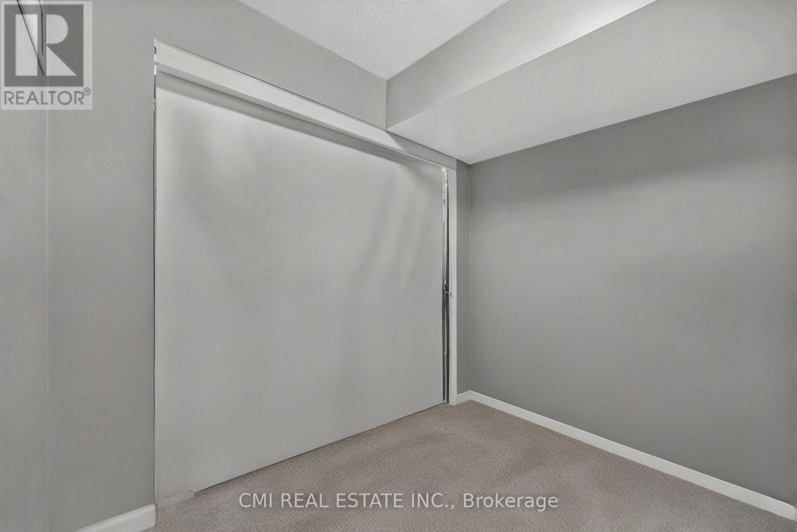 725 - 38 Joe Shuster Way, Toronto, ON - Indoor Photo Showing Other Room