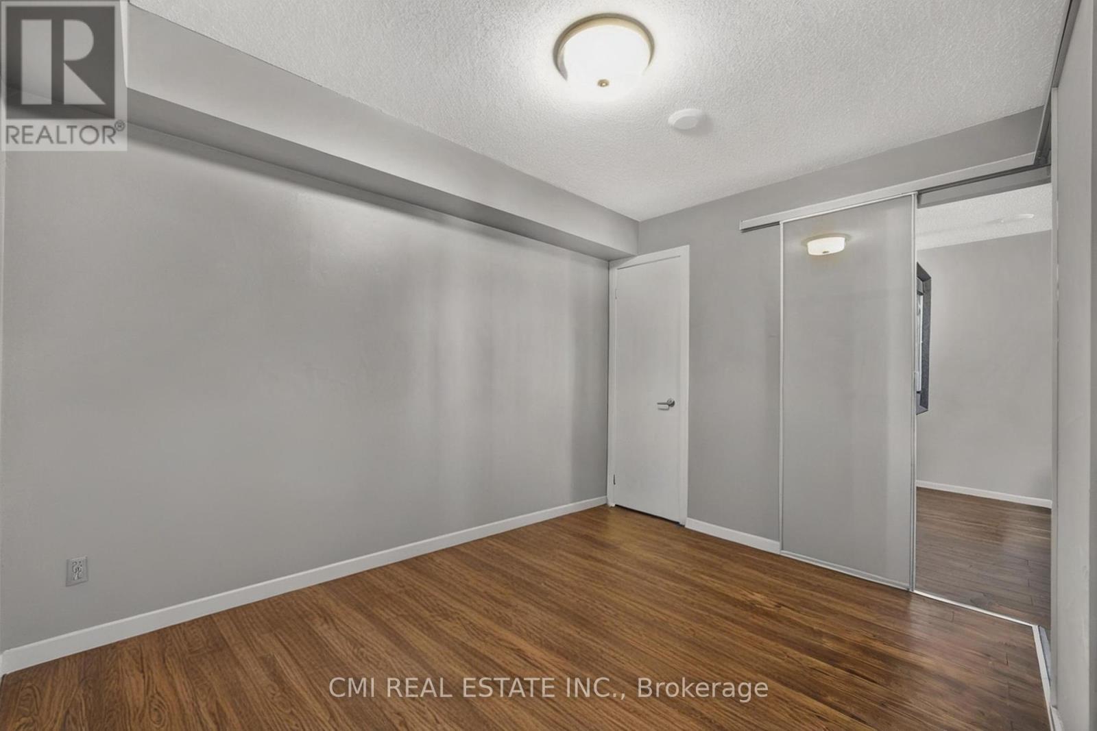 725 - 38 Joe Shuster Way, Toronto, ON - Indoor Photo Showing Other Room