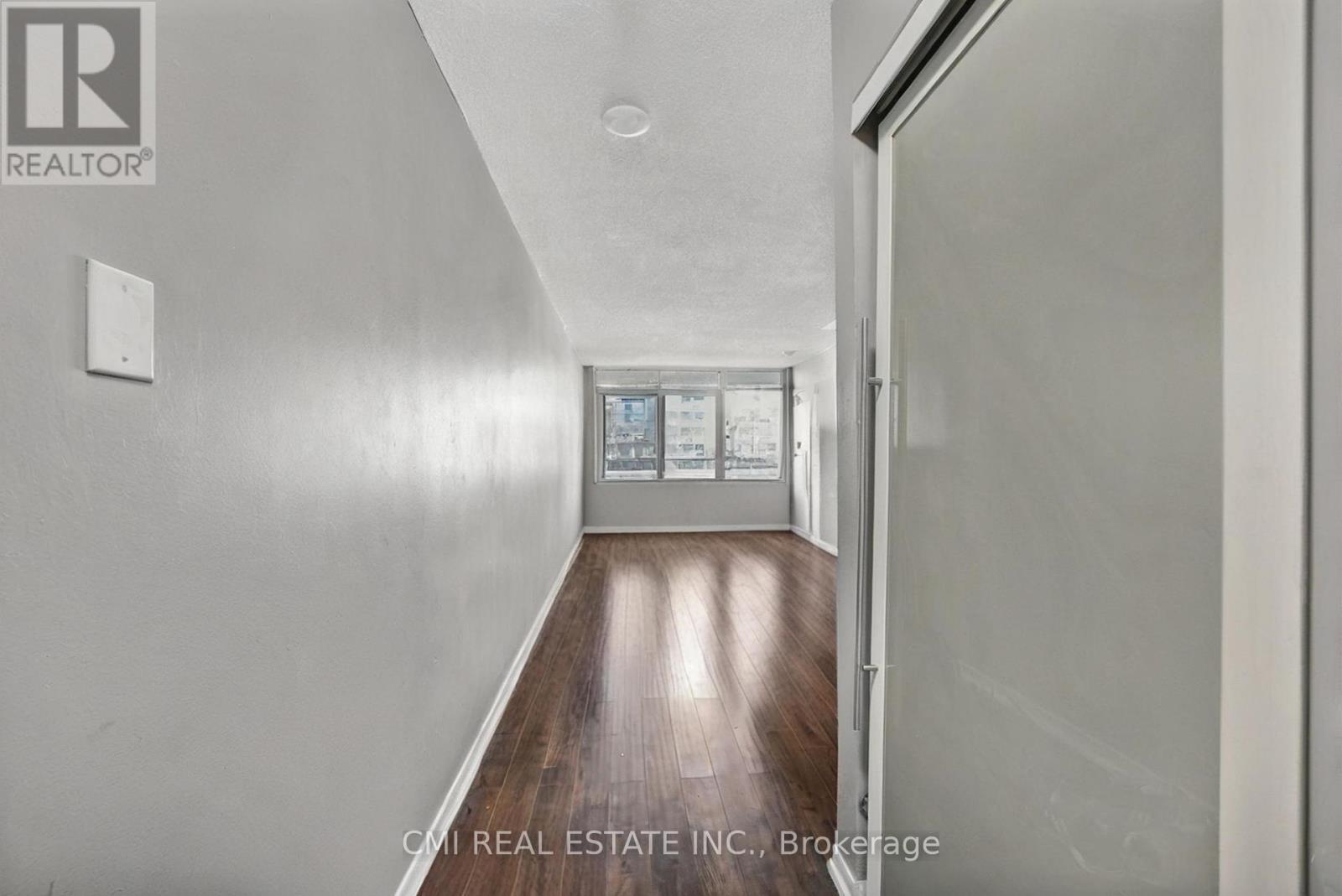 725 - 38 Joe Shuster Way, Toronto, ON - Indoor Photo Showing Other Room