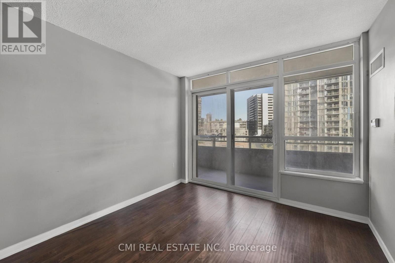 725 - 38 Joe Shuster Way, Toronto, ON - Indoor Photo Showing Other Room