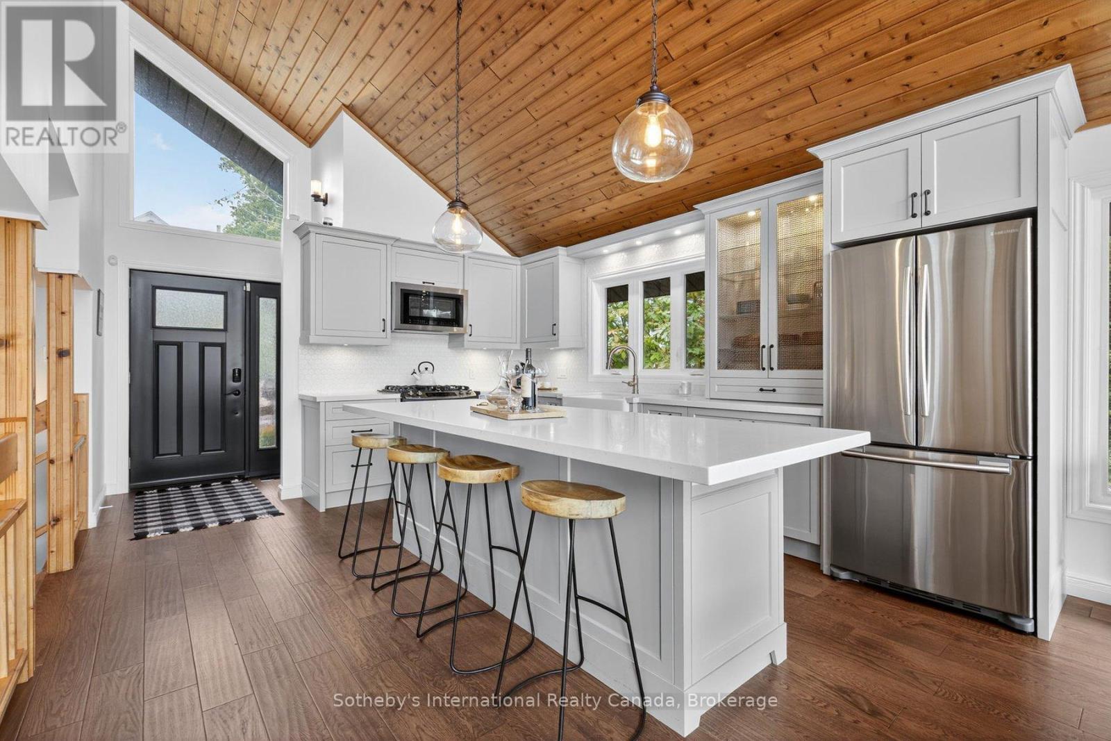 1773 Champlain Road, Tiny, ON - Indoor Photo Showing Kitchen With Upgraded Kitchen