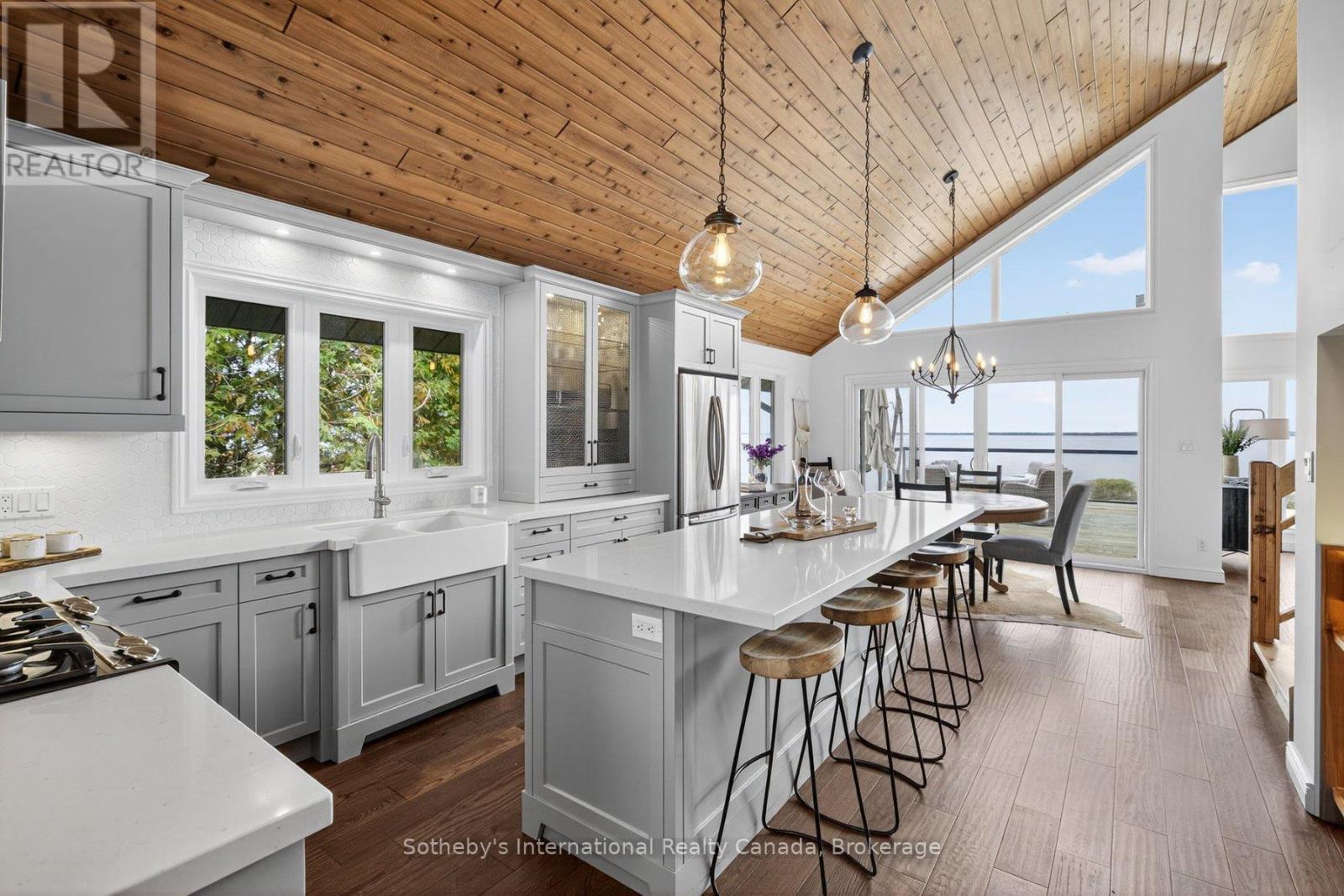 1773 Champlain Road, Tiny, ON - Indoor Photo Showing Kitchen With Upgraded Kitchen