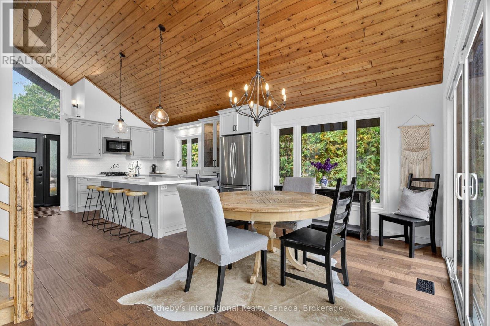 1773 Champlain Road, Tiny, ON - Indoor Photo Showing Dining Room
