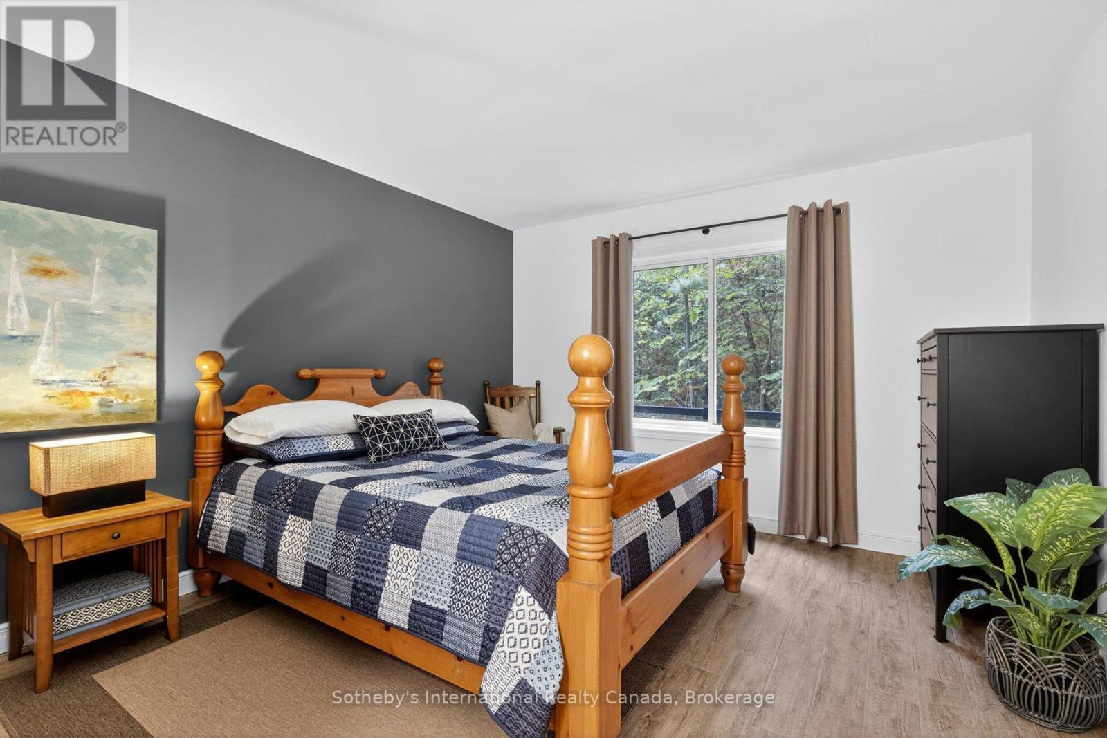 1773 Champlain Road, Tiny, ON - Indoor Photo Showing Bedroom