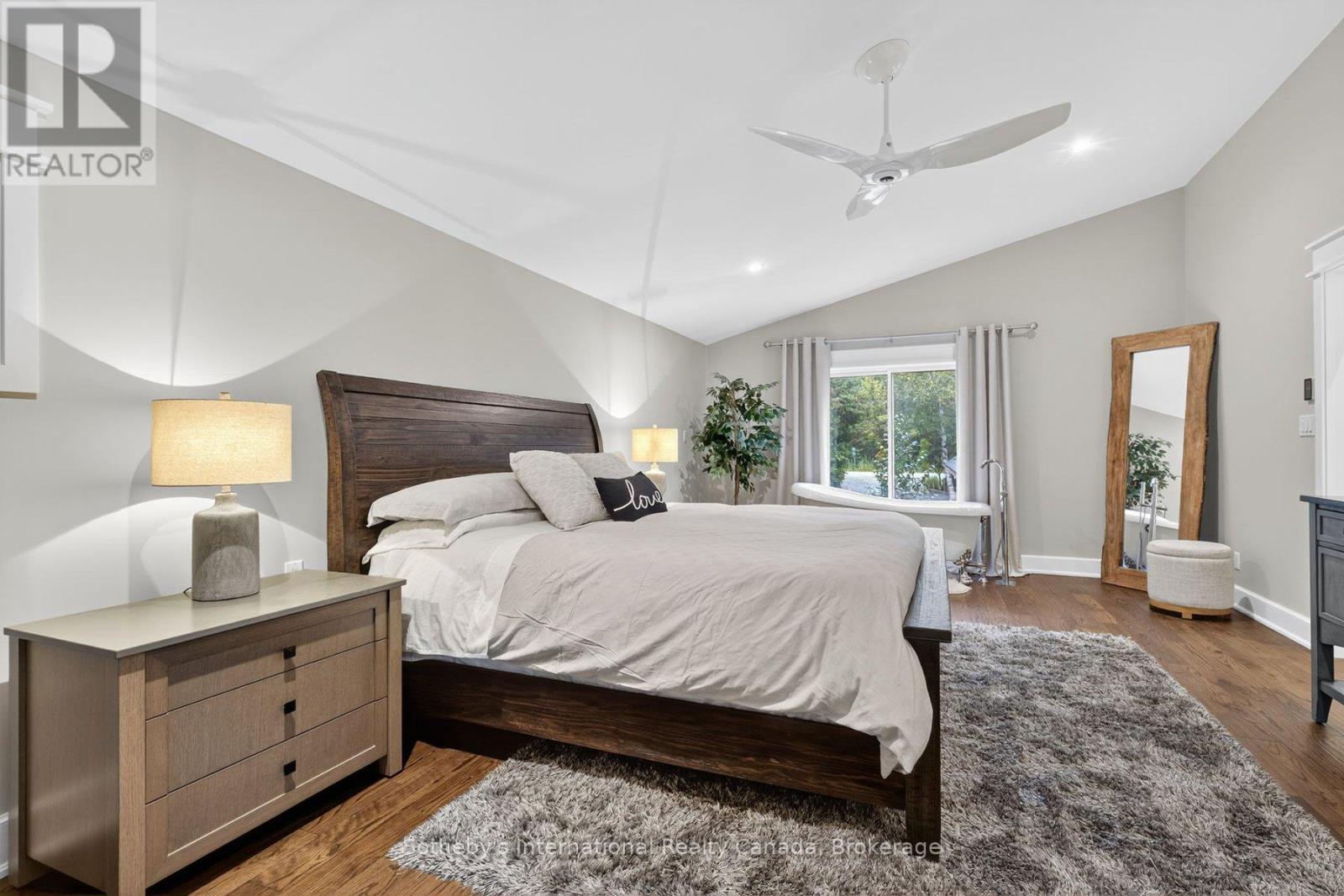 1773 Champlain Road, Tiny, ON - Indoor Photo Showing Bedroom