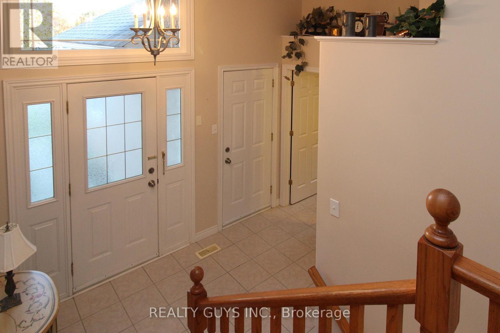 233 Odette Road, Peterborough (Monaghan Ward 2), ON - Indoor Photo Showing Other Room