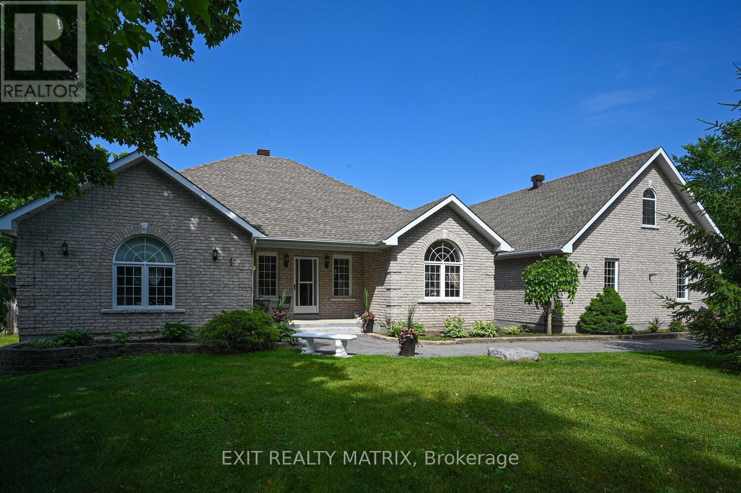 2573 Mitchell Street, Ottawa, ON - Outdoor With Facade