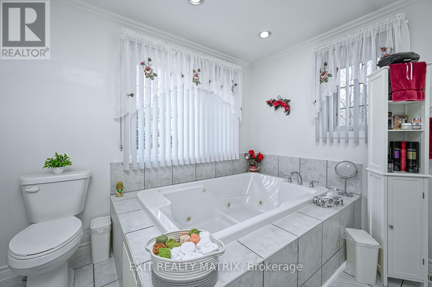 2573 Mitchell Street, Ottawa, ON - Indoor Photo Showing Bathroom