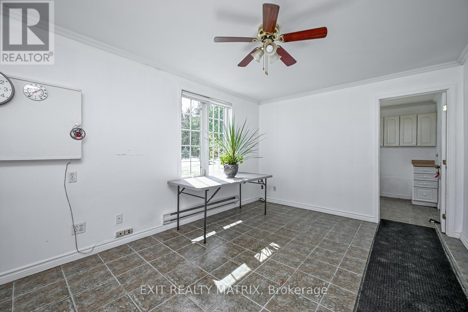 2573 Mitchell Street, Ottawa, ON - Indoor Photo Showing Other Room