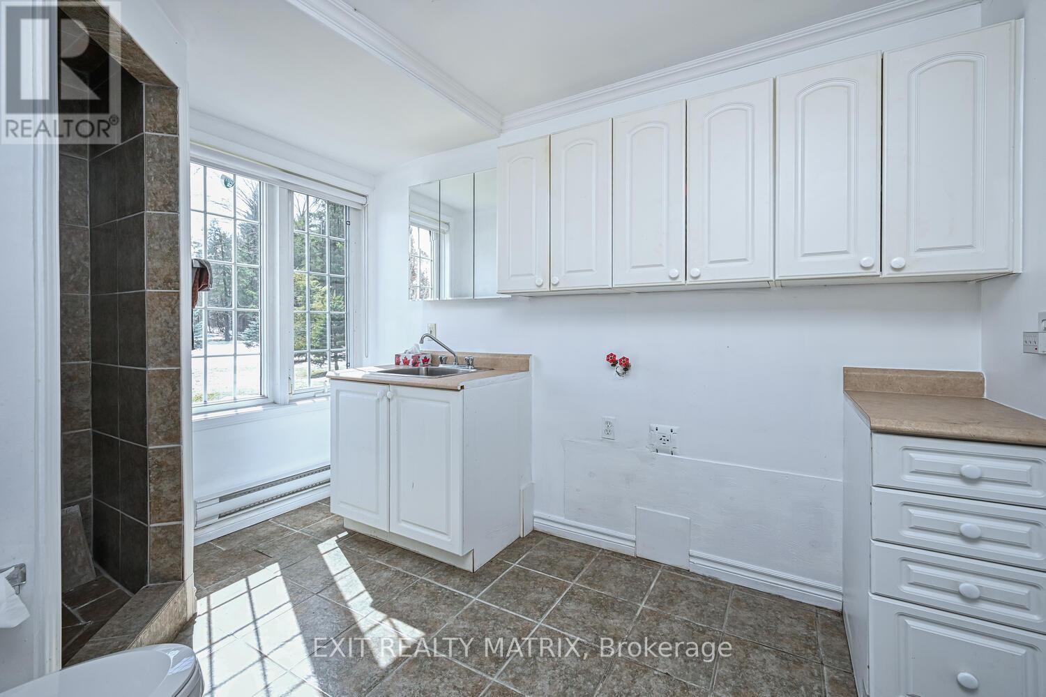 2573 Mitchell Street, Ottawa, ON - Indoor