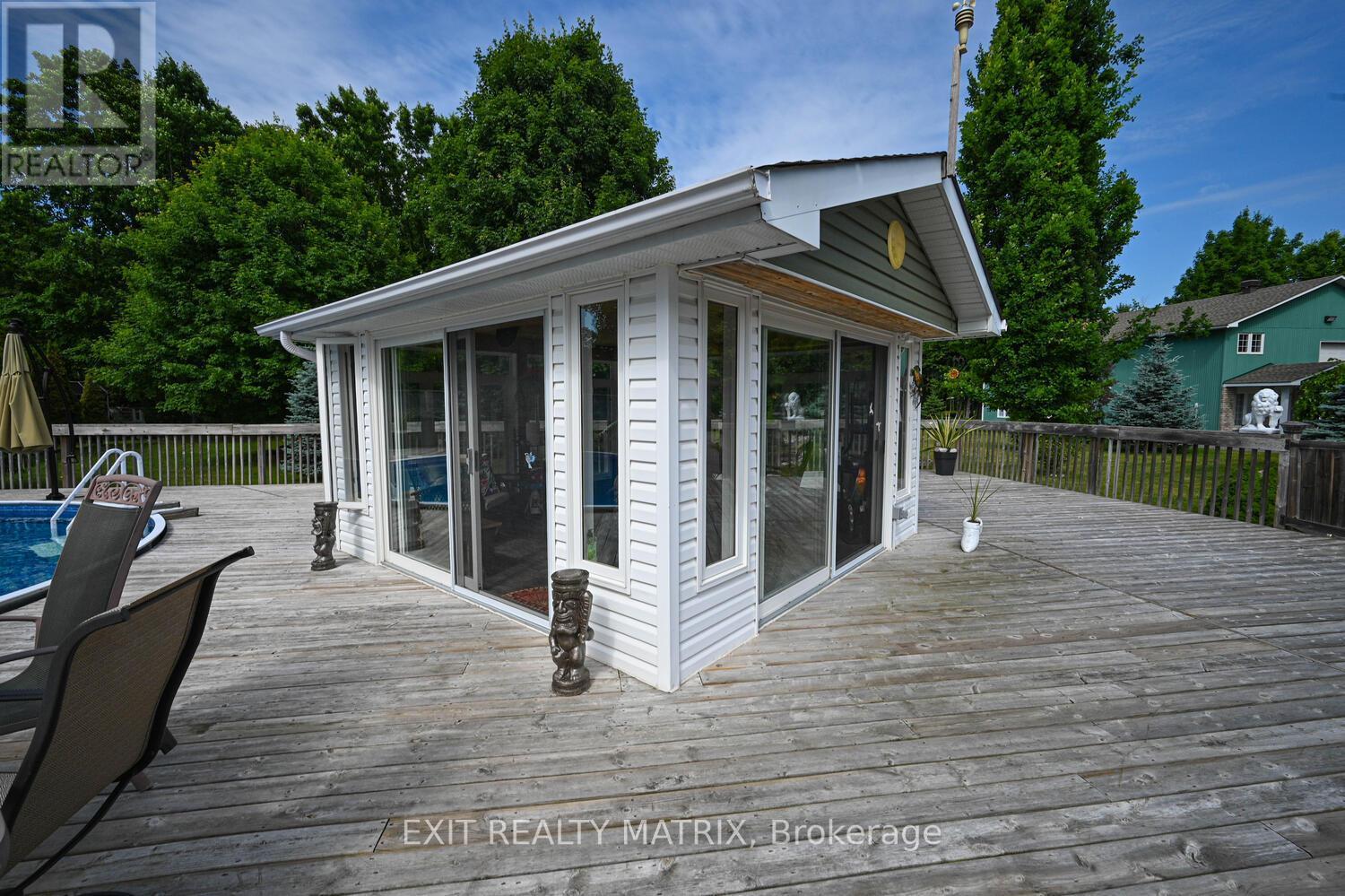 2573 Mitchell Street, Ottawa, ON - Outdoor With Deck Patio Veranda With Exterior