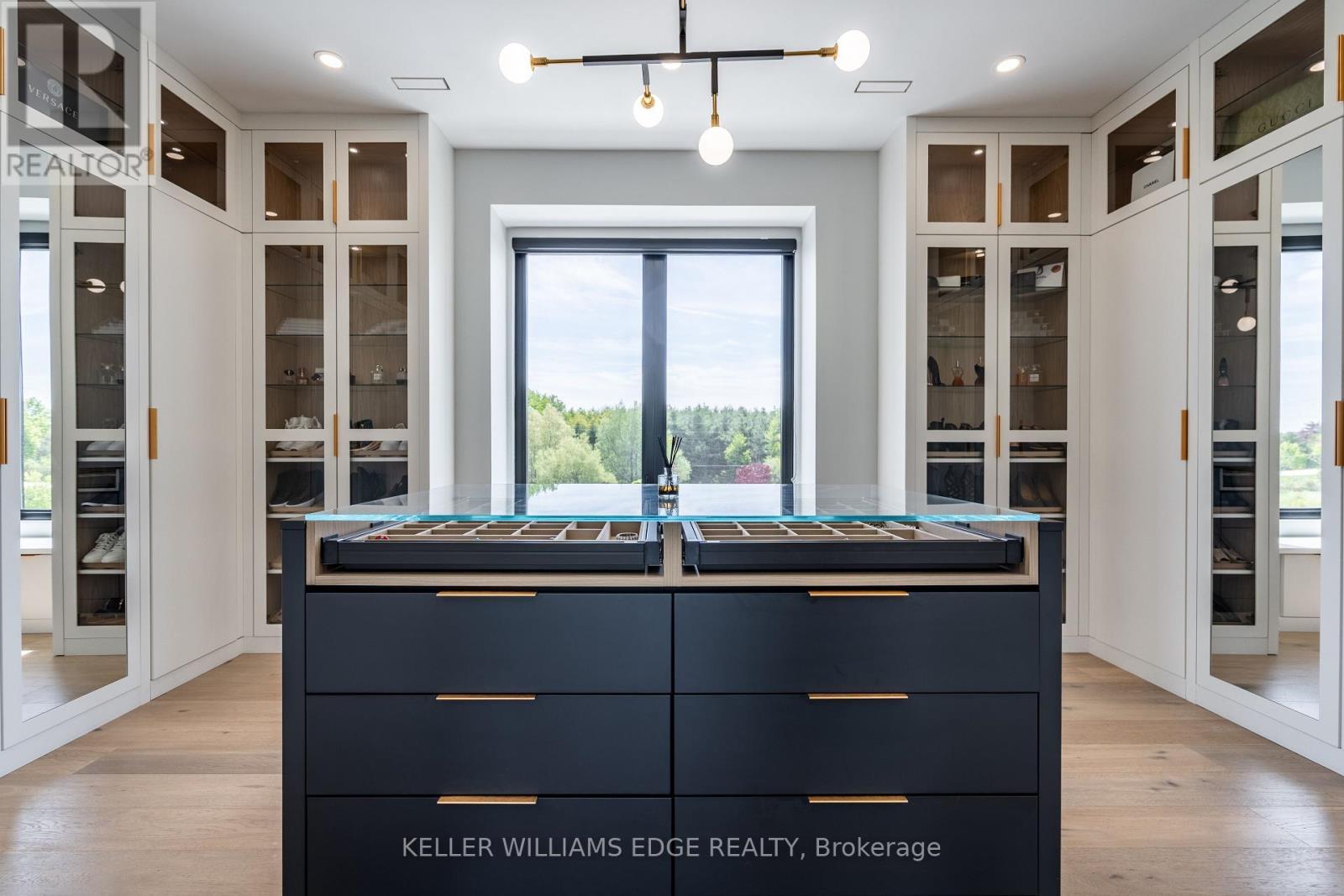 13311 Sixth Line, Milton, ON - Indoor Photo Showing Kitchen