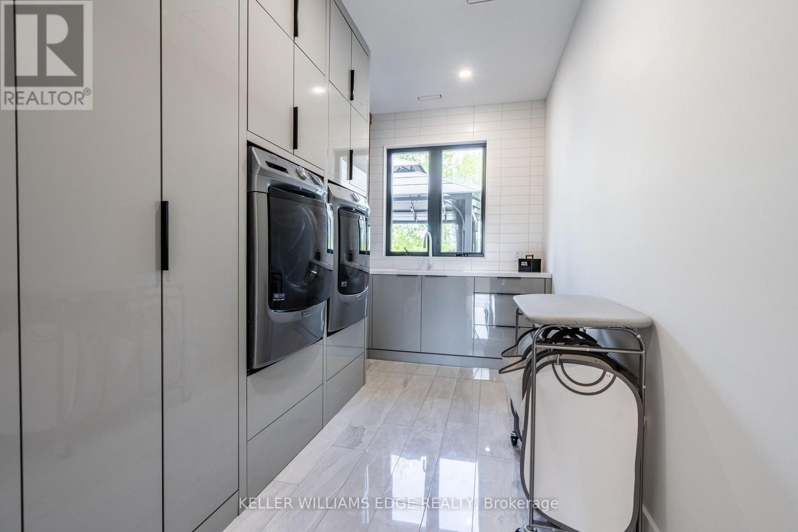 13311 Sixth Line, Milton, ON - Indoor Photo Showing Laundry Room