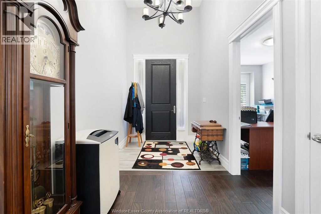 1358 Cypress, Windsor, ON - Indoor Photo Showing Other Room