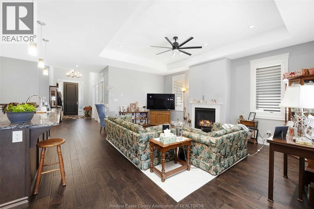 1358 Cypress, Windsor, ON - Indoor Photo Showing Living Room With Fireplace